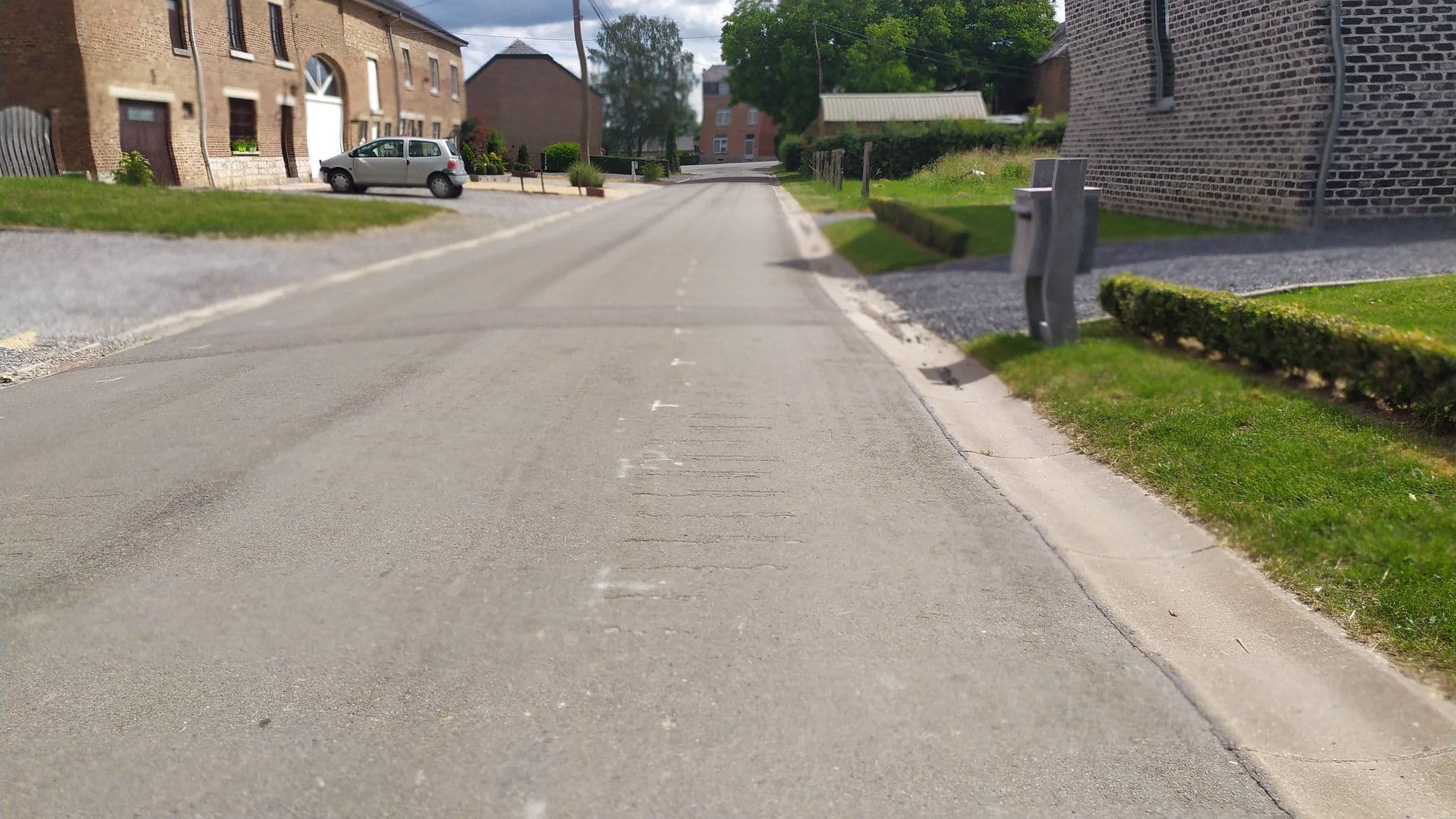 Street view near Hour House - Esc'Appart, Houyet — © bhiker (CC BY-SA · Mapillary)
