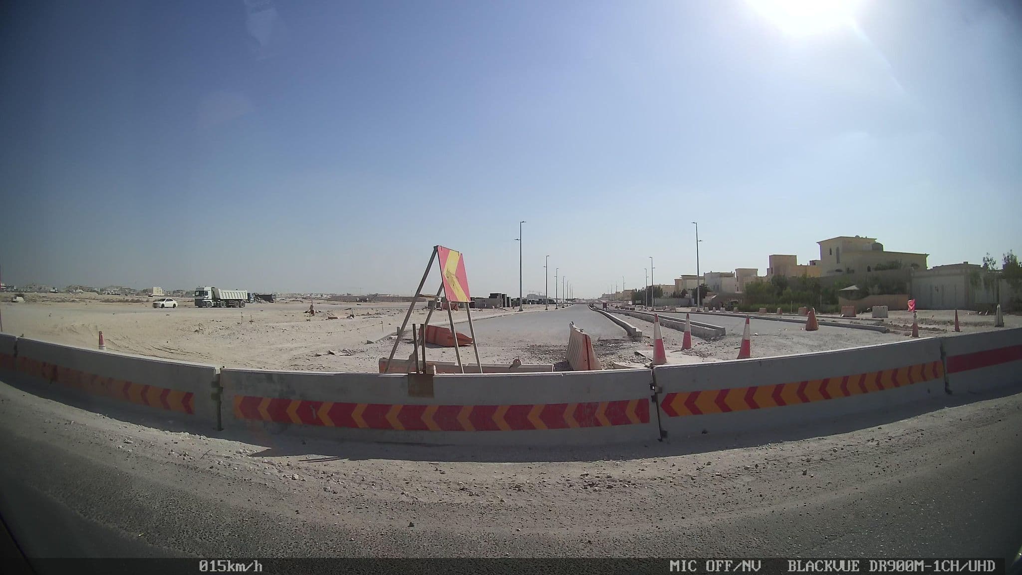 Street view near Madam Noora house, Mu‘aydhir Rawḑat Rāshid — © kaart_2 (CC BY-SA · Mapillary)