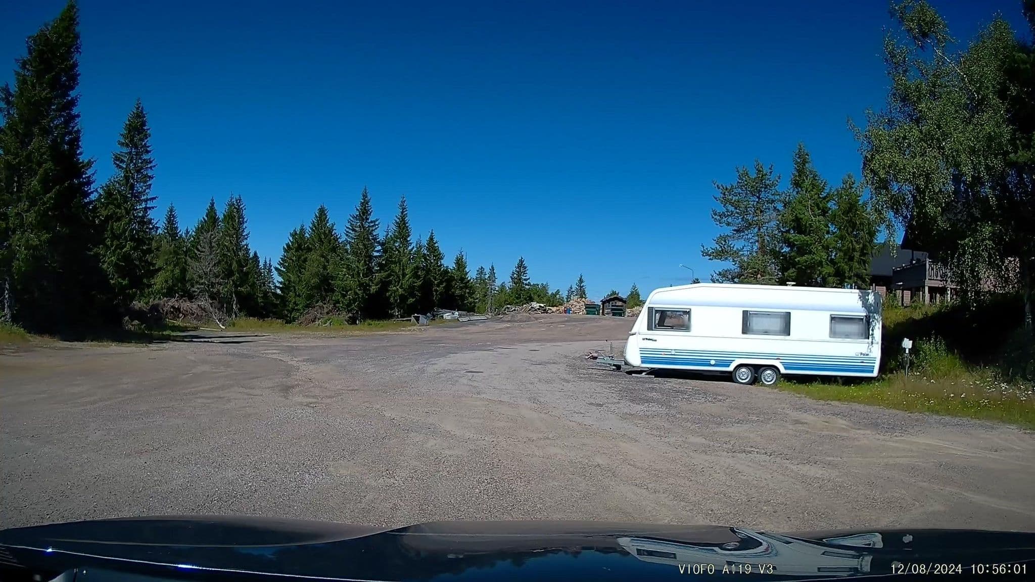 Street view near Hovfjällstoppens stugby, Torsby — © thewizard (CC BY-SA · Mapillary)