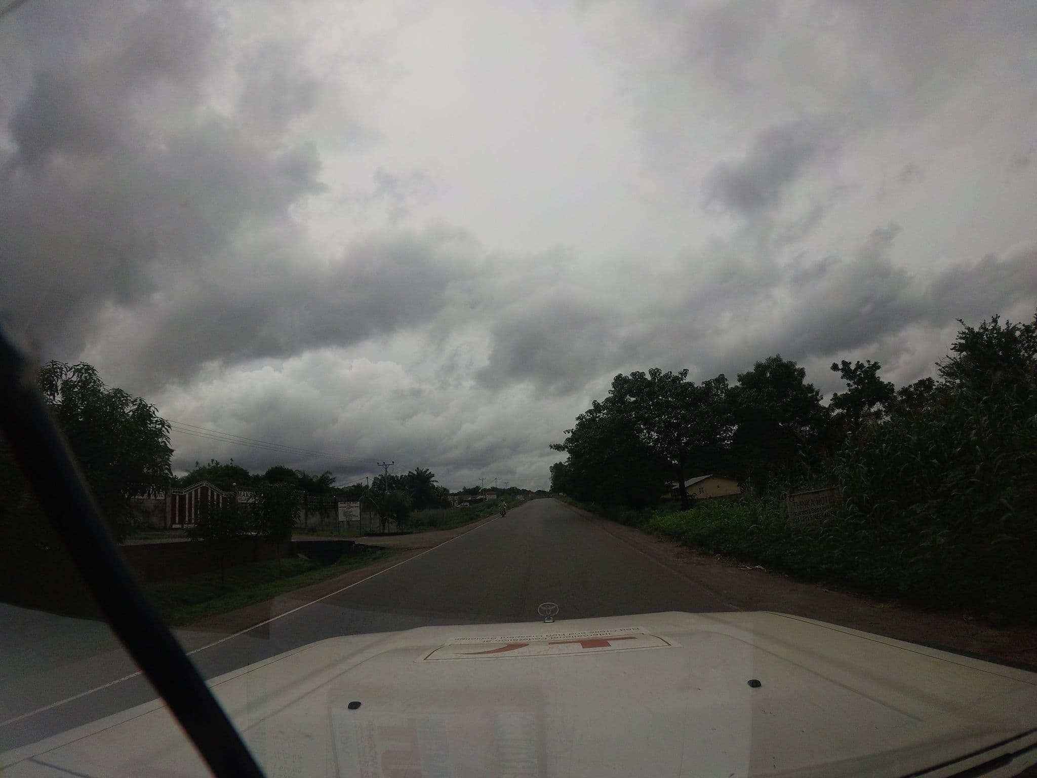 Street view near Makambo Village Resort, Makeni — © danbjoseph (CC BY-SA · Mapillary)