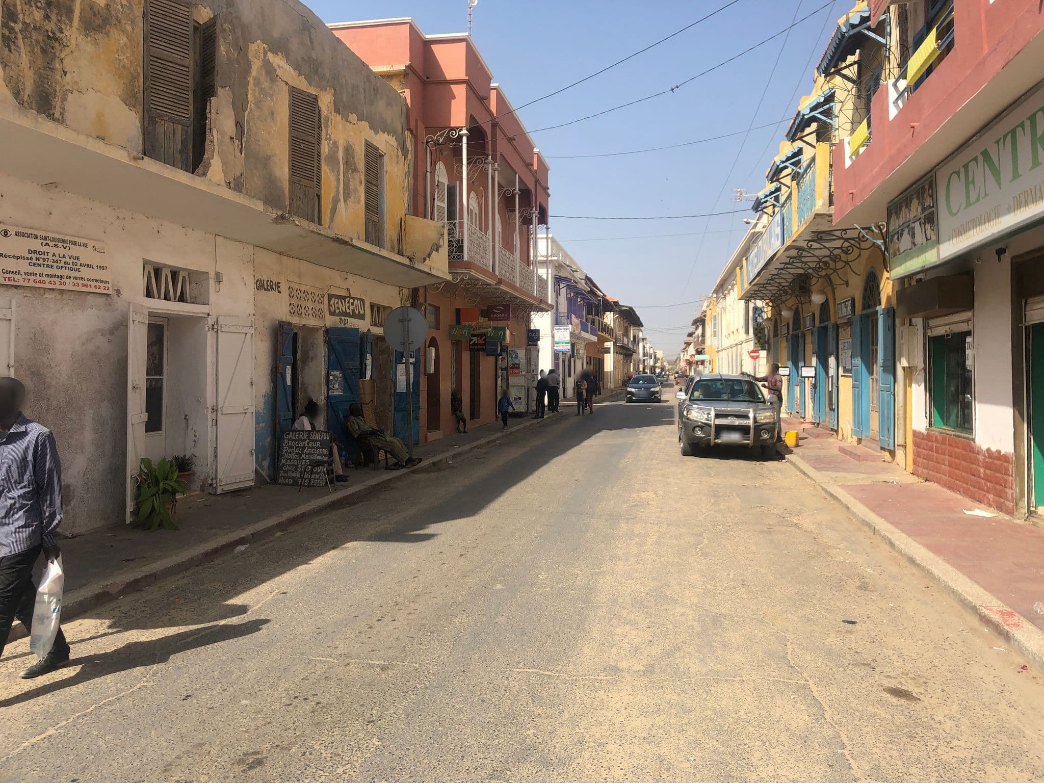 Street view near Hotel du Palais, Saint-Louis — © bamba (CC BY-SA · Mapillary)