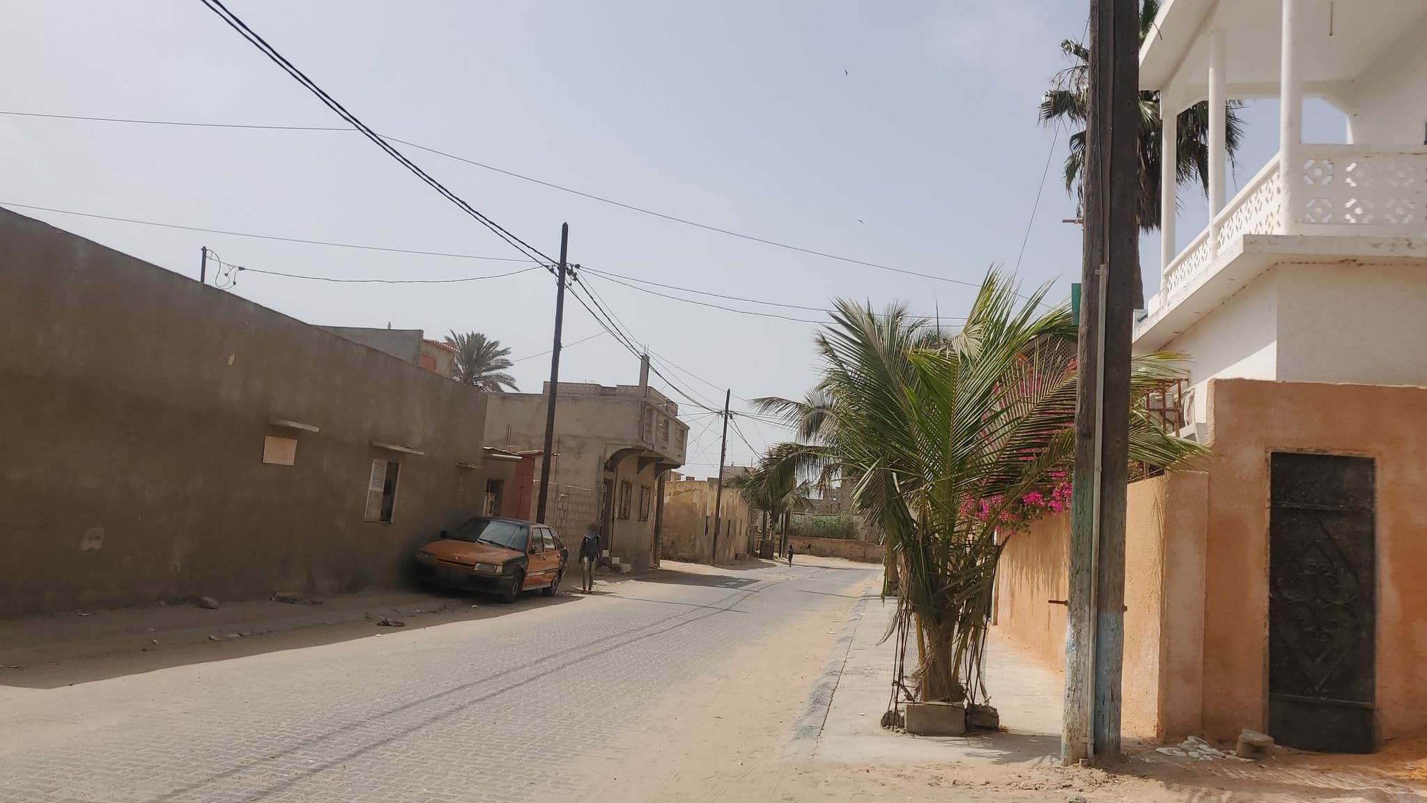 Street view near Auberge Marie José, Saint-Louis — © ibou1003 (CC BY-SA · Mapillary)