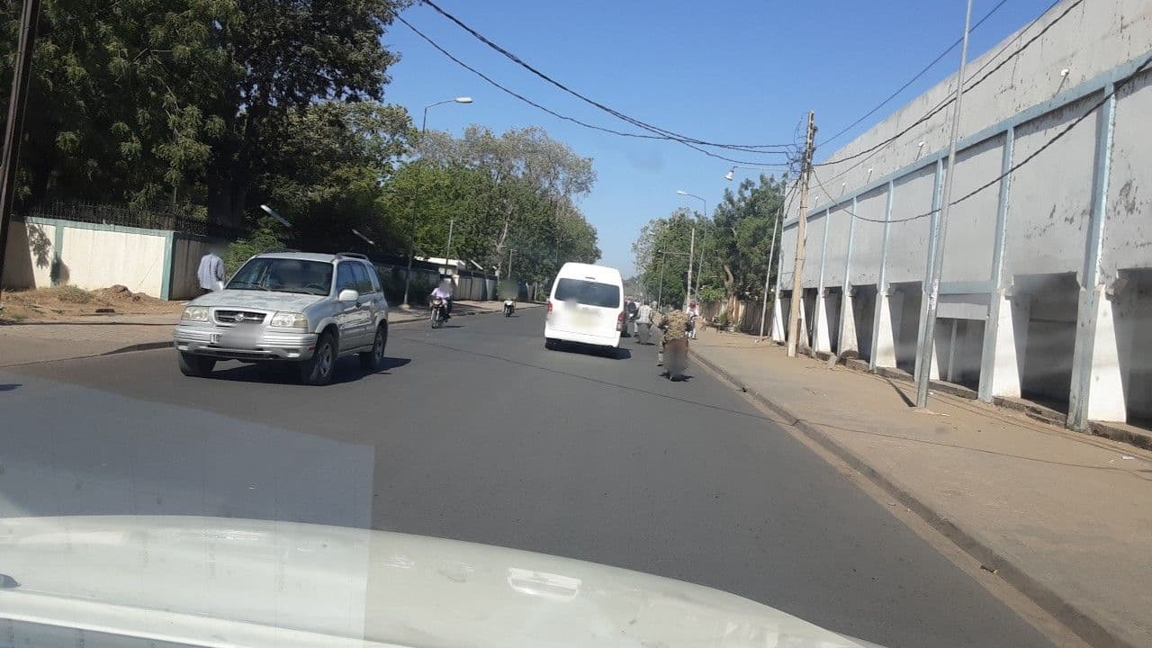 Street view near Chez Wou شي وو, N'Djamena — © bodimba (CC BY-SA · Mapillary)