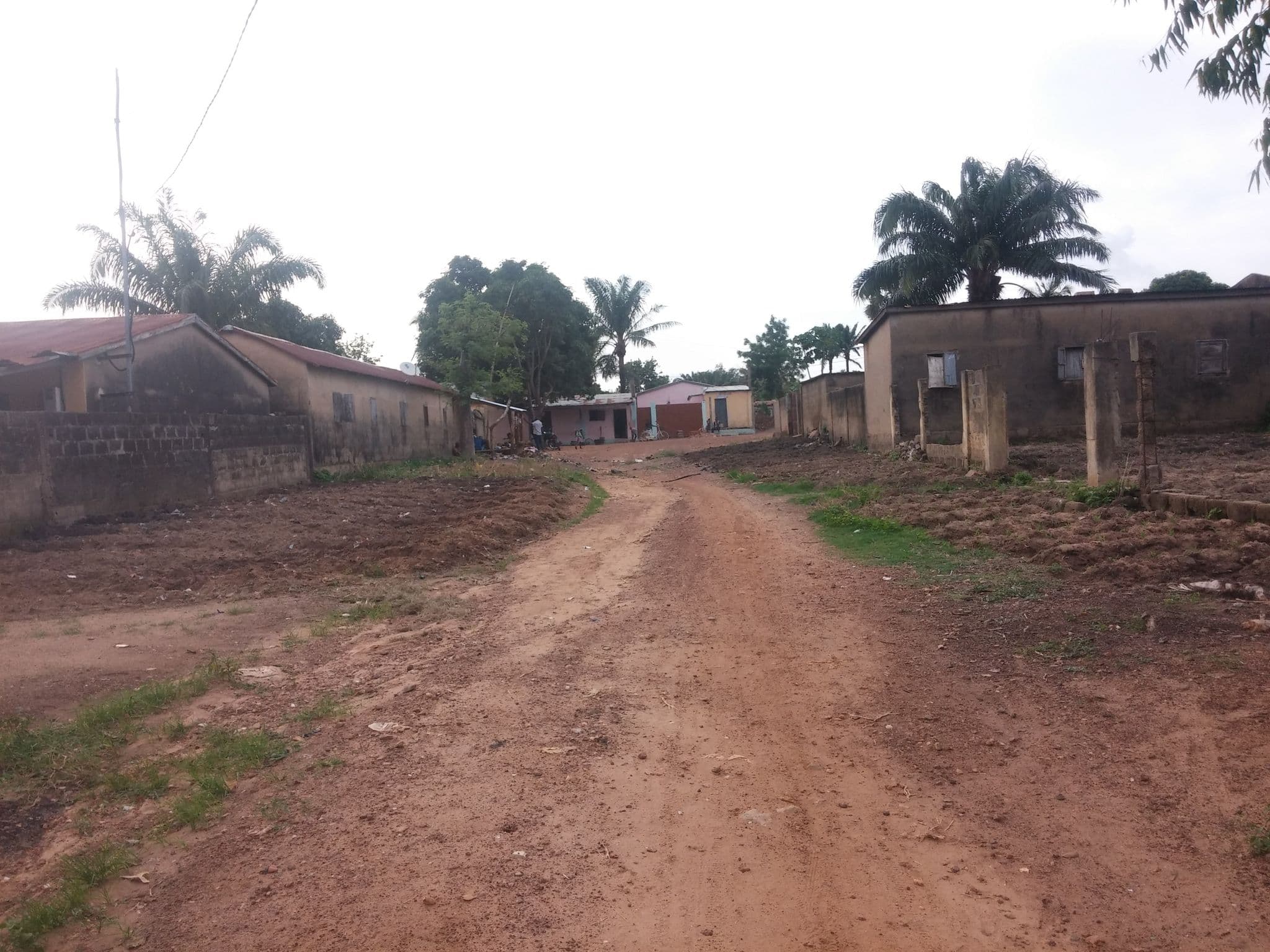 Street view near Hôtel Memphis, Kara — © hoavo (CC BY-SA · Mapillary)