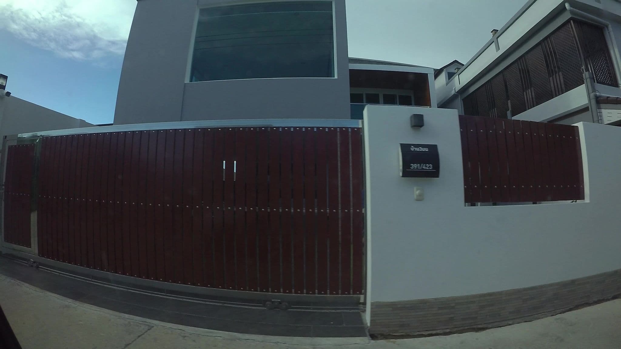 Street view near Chan Resort, Pattaya — © taylorsmock (CC BY-SA · Mapillary)