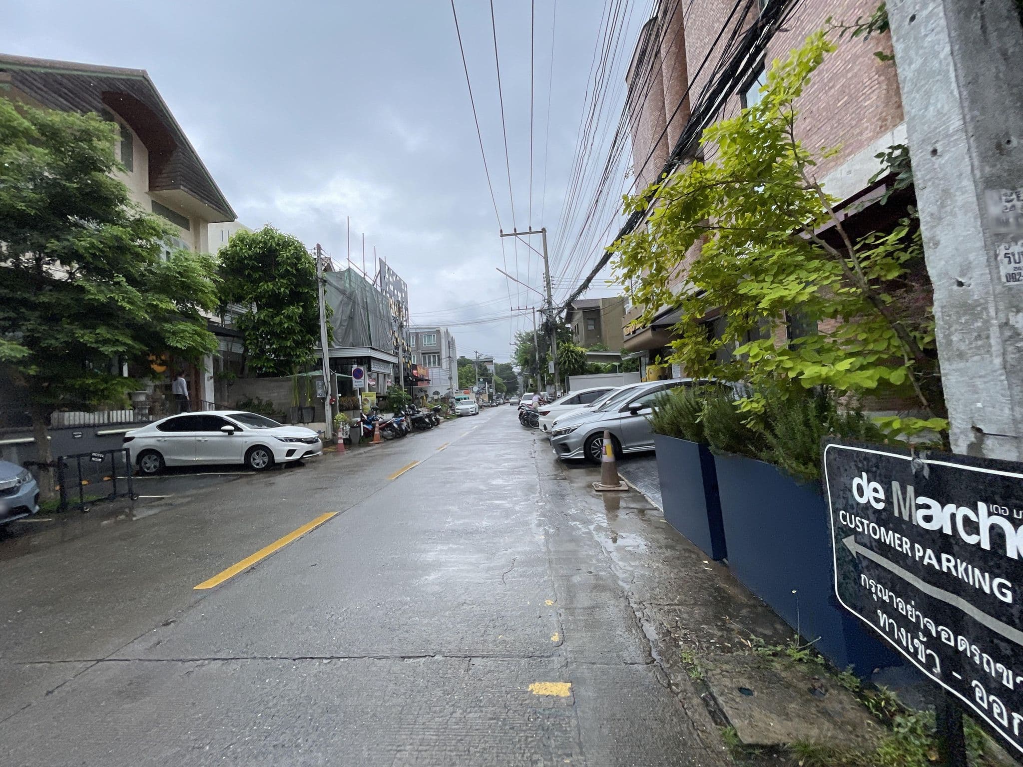 Street view near Baansayla, Chiang Mai — © filipb (CC BY-SA · Mapillary)
