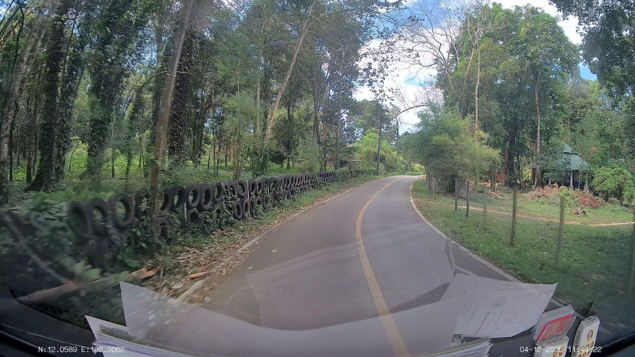Street view near Forest Mason, Ko Chang