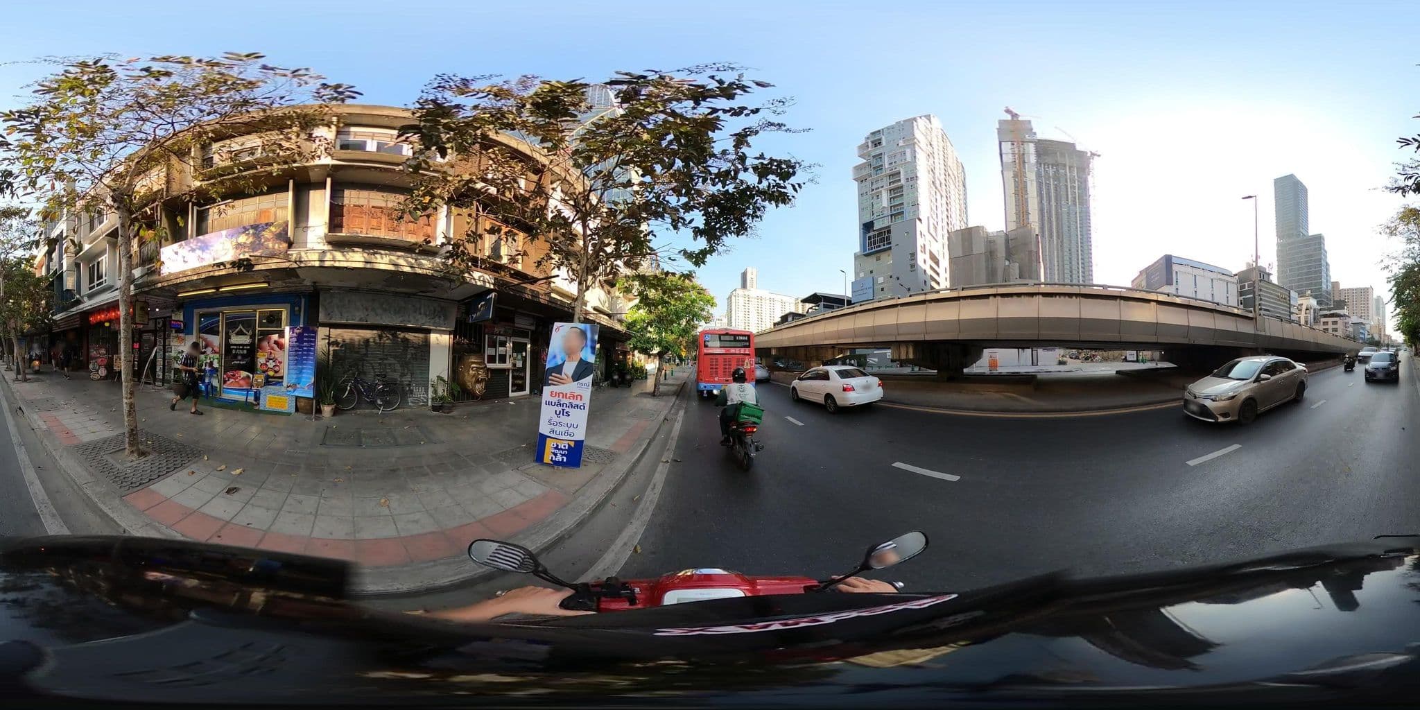 Street view near Mali Home Hostel, Ratchathewi — © NatchaponJ (CC BY-SA · Mapillary)