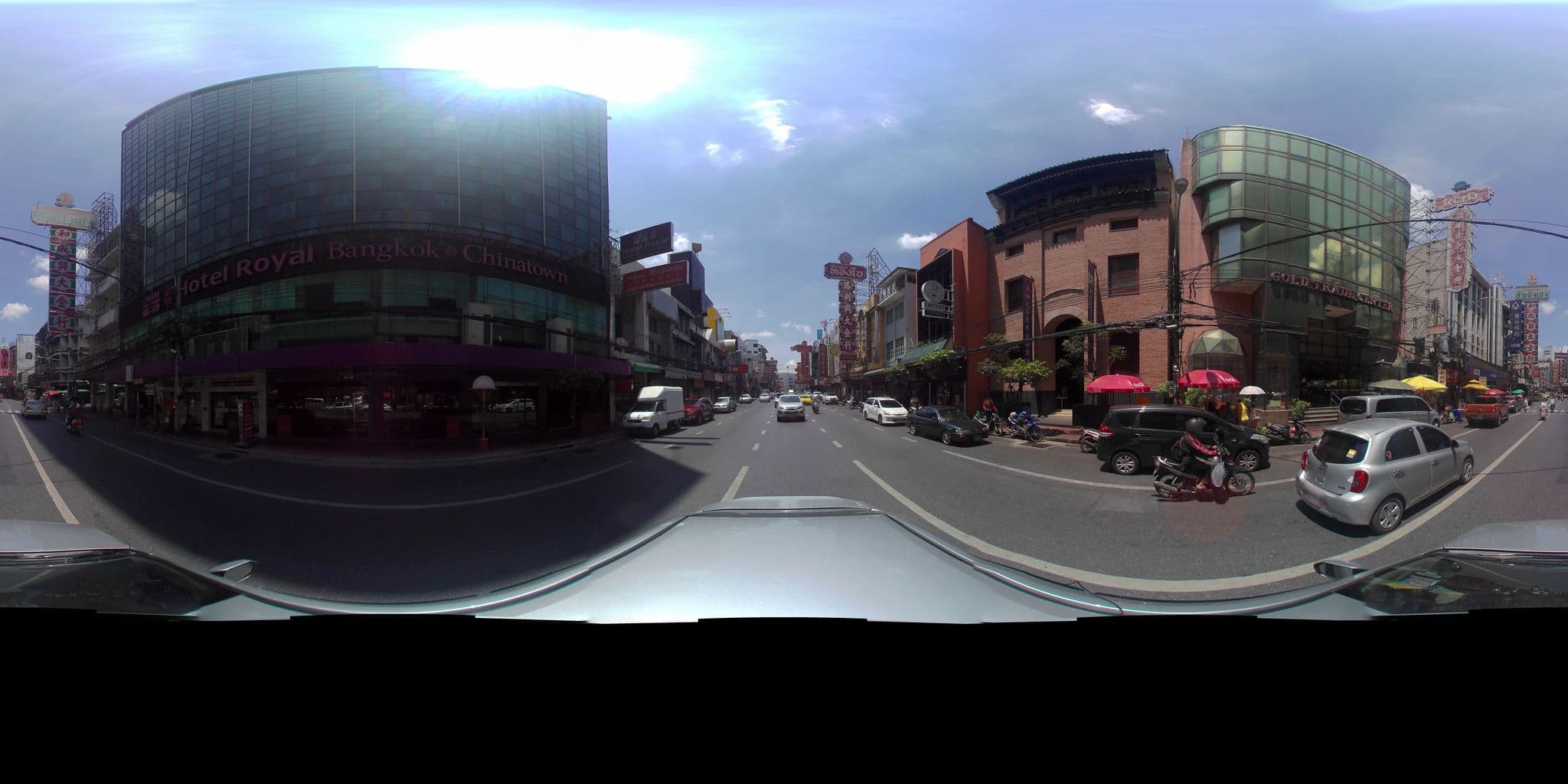 Street view near Royal, Samphantawong — © P05466 (CC BY-SA · Mapillary)