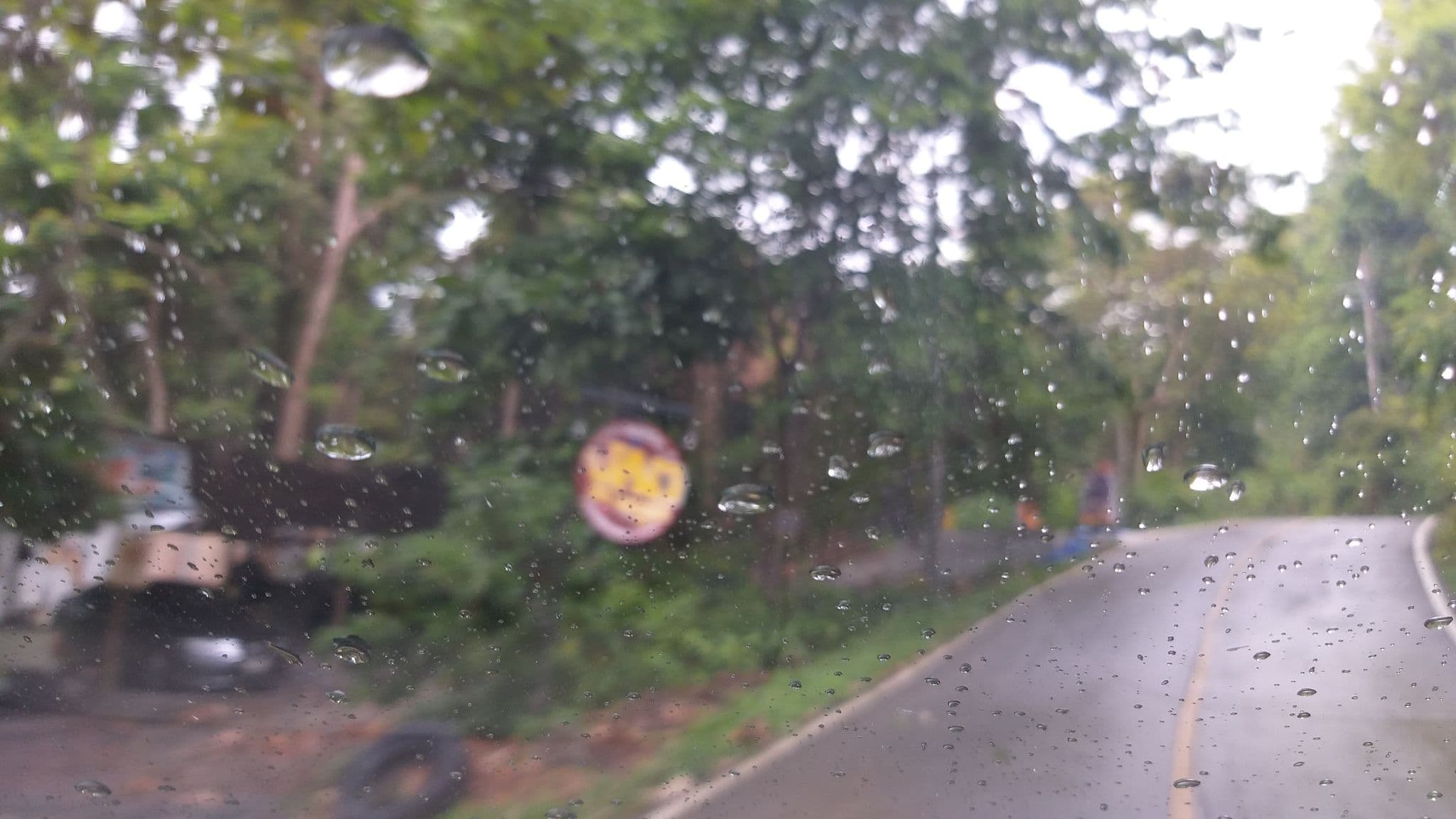 Street view near BeachBox@Koh Chang, Ko Chang Tai — © ozflor (CC BY-SA · Mapillary)