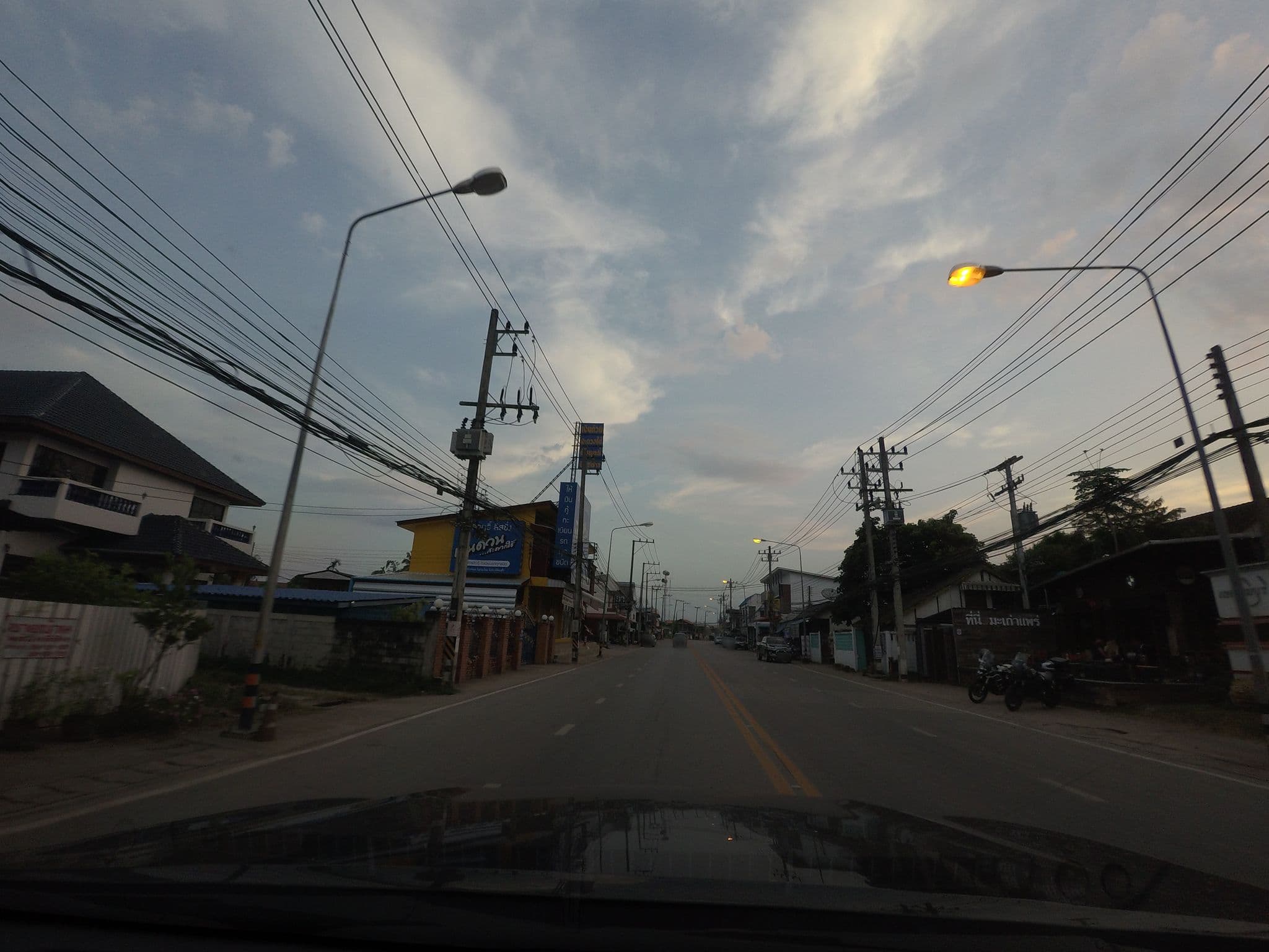 Street view near Phum Buri Hotel, Rong Kwang — © mishari (CC BY-SA · Mapillary)