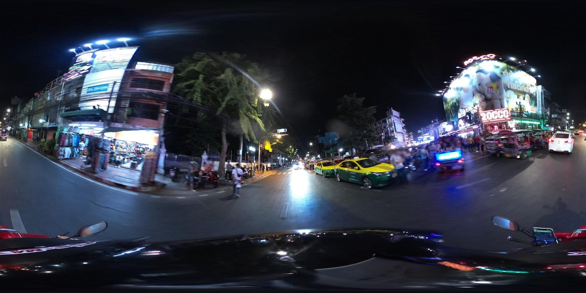 Street view near Pannee Lodge, Phra Nakhon