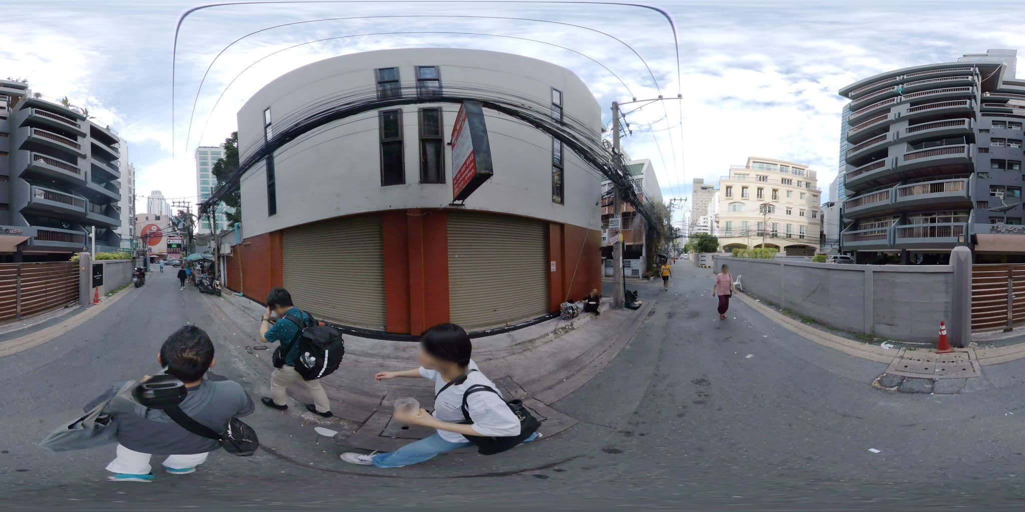 Street view near Grand Sukhumvit, Makkasan