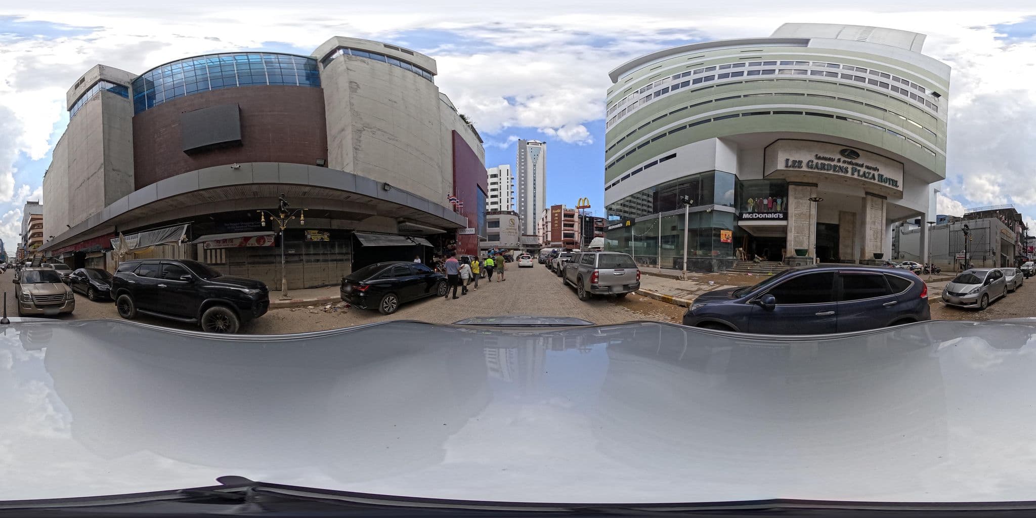 Street view near Grand Plaza Hotel, Hat Yai