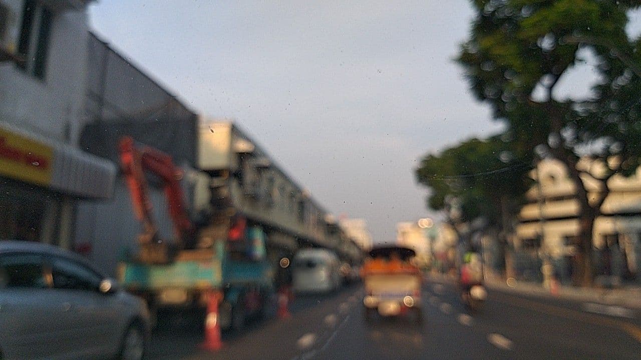 Street view near The Knight House, Bangkok — © ozflor (CC BY-SA · Mapillary)