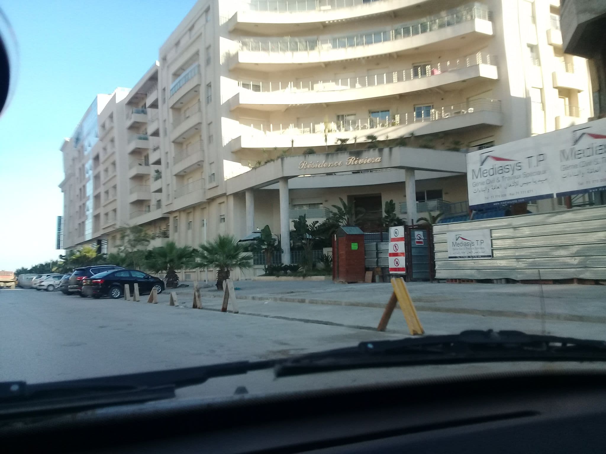 Street view near Hôtel Novotel, Le Kram — © graphicom (CC BY-SA · Mapillary)