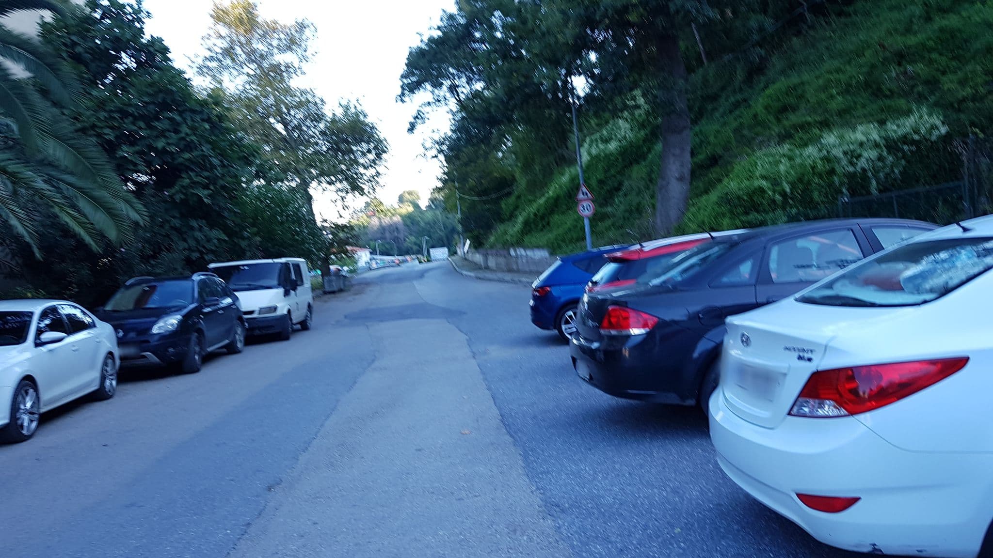 Street view near Grand Hotel, Şile — © galilu (CC BY-SA · Mapillary)