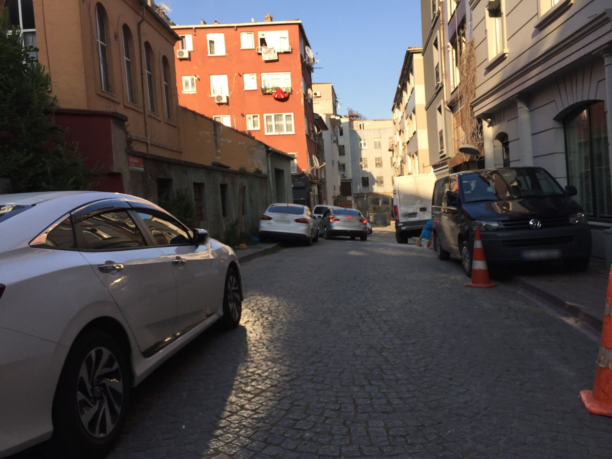 Street view near Grand Yavuz, Sultanahmet