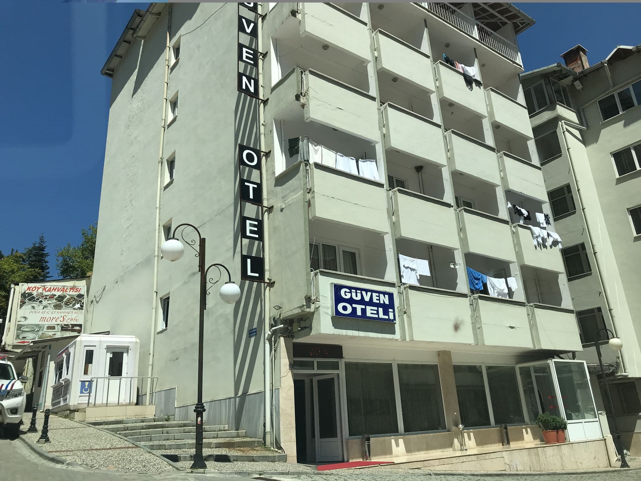 Street view near Güven Otel, Domaniç — © azadezey (CC BY-SA · Mapillary)