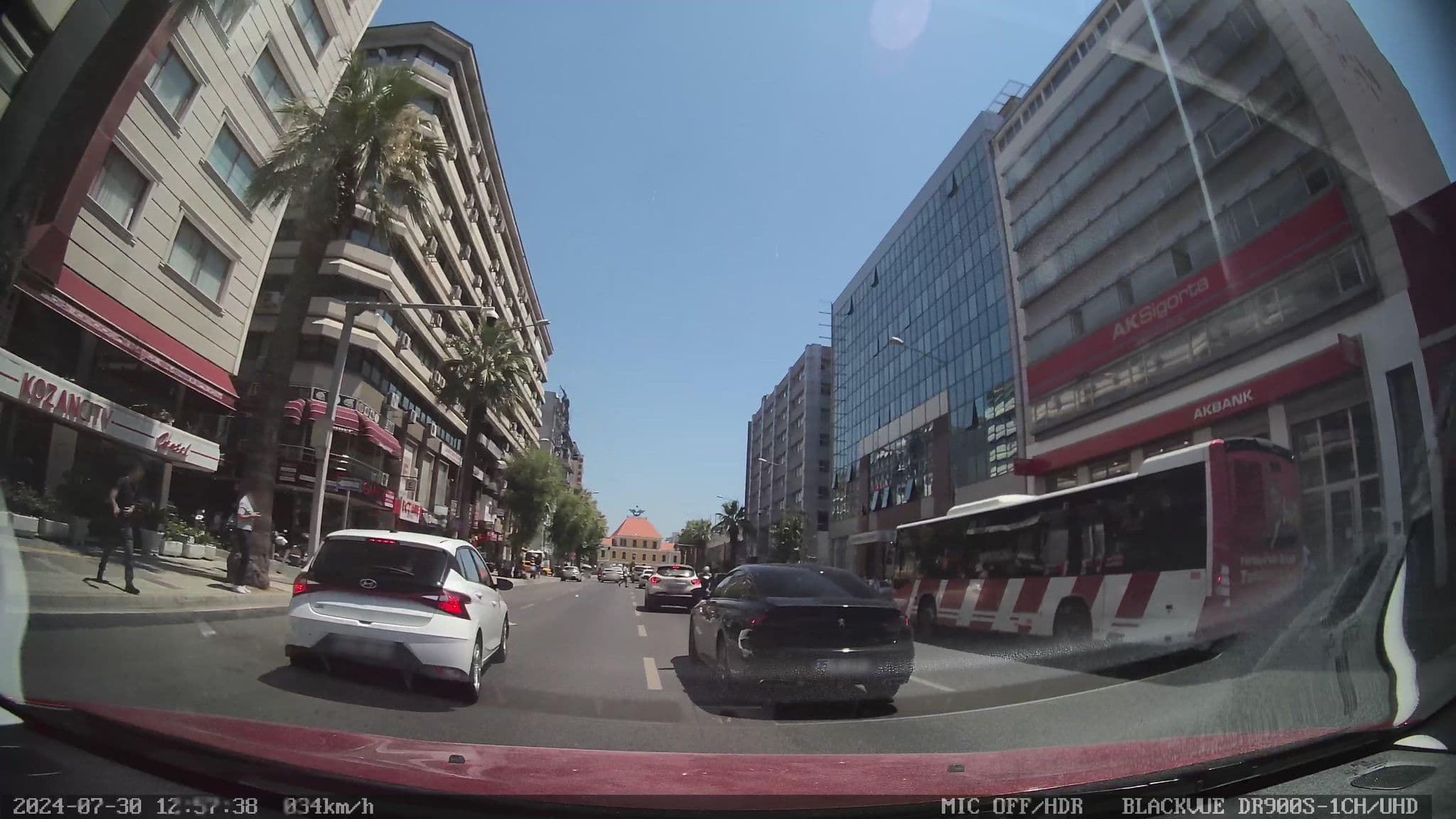 Street view near Konan City Hotel, İzmir — © unen (CC BY-SA · Mapillary)