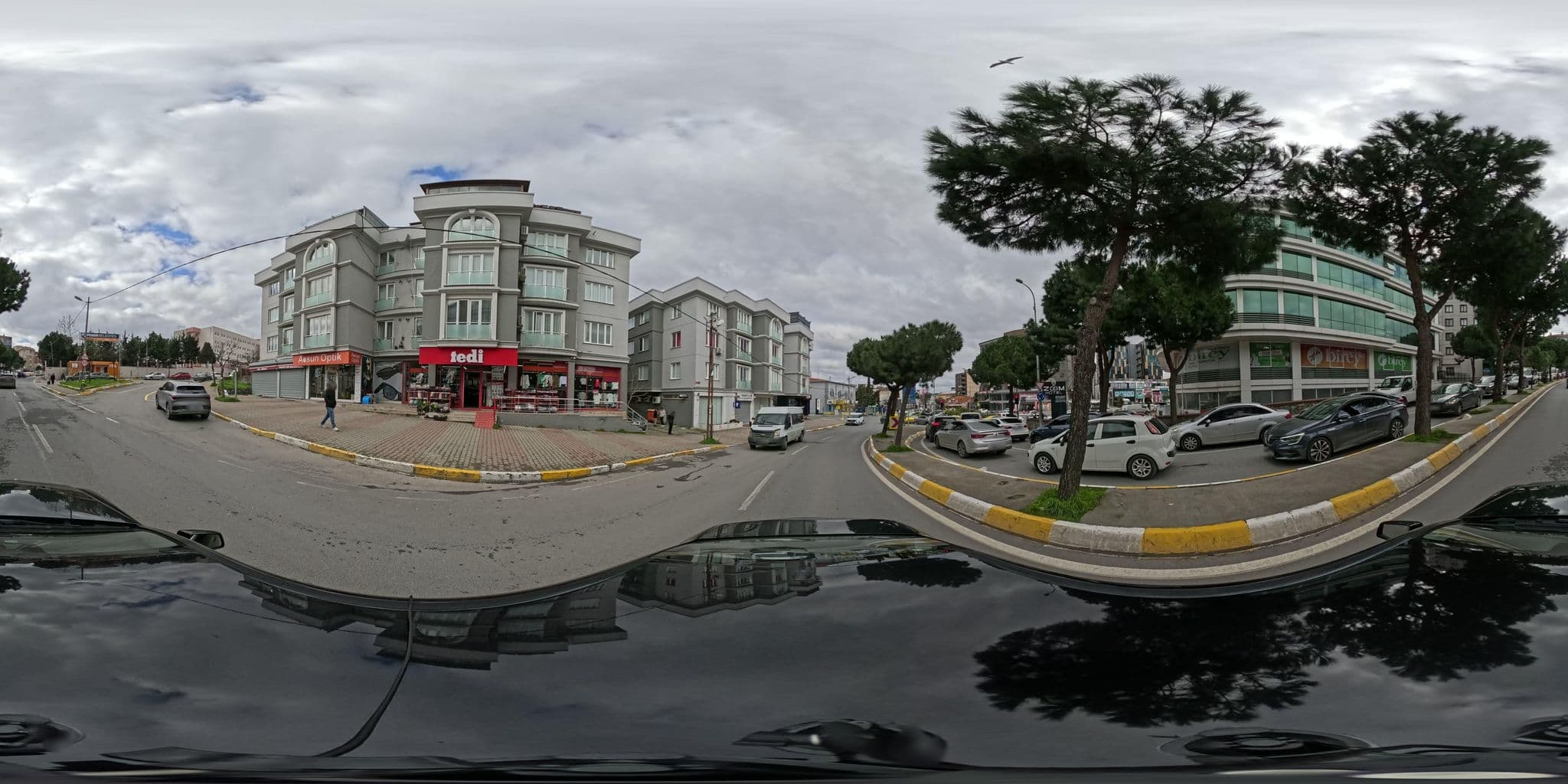 Street view near Zoom Hotel, Sultanbeyli — © burakonder (CC BY-SA · Mapillary)