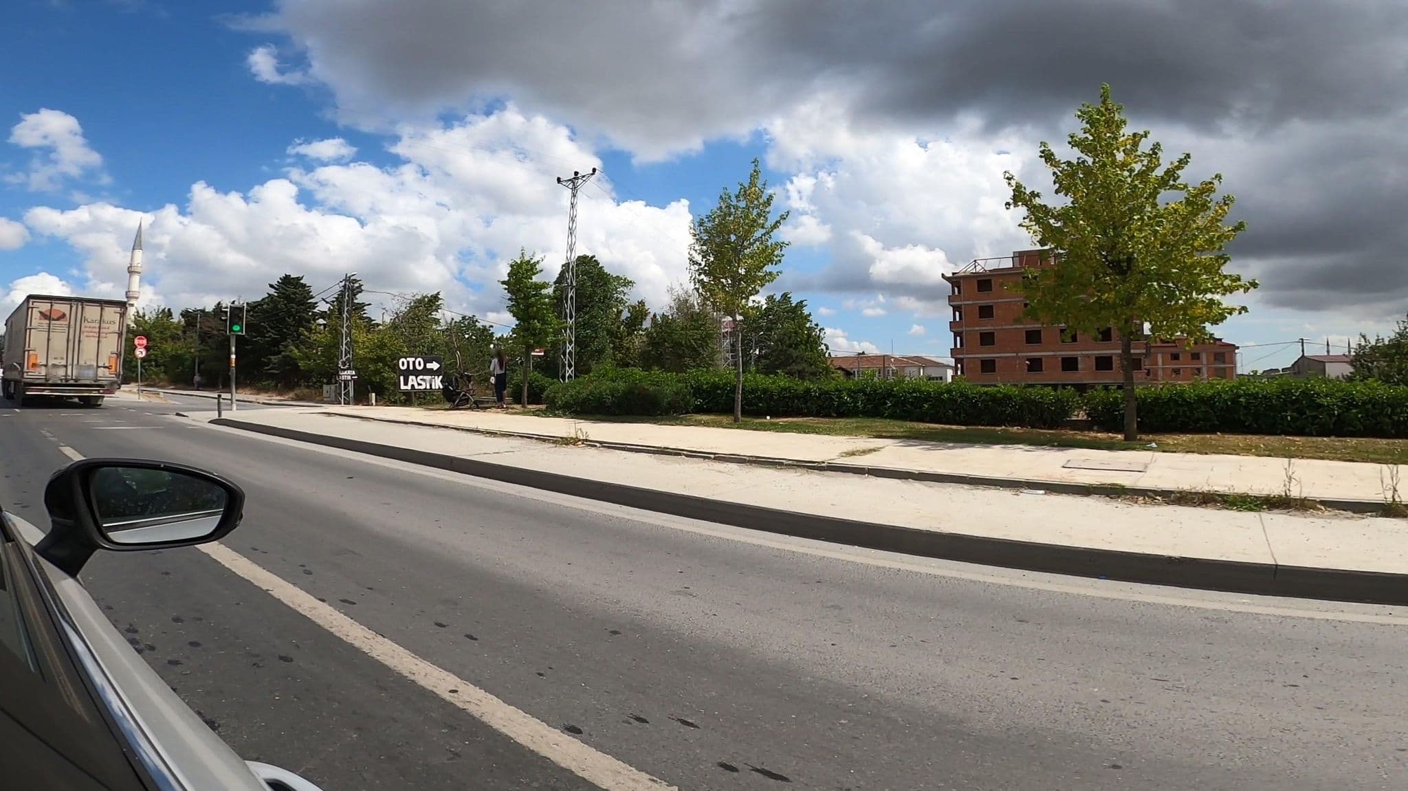 Street view near World Class Airport Hotel, Arnavutköy — © Eray_ozturk (CC BY-SA · Mapillary)