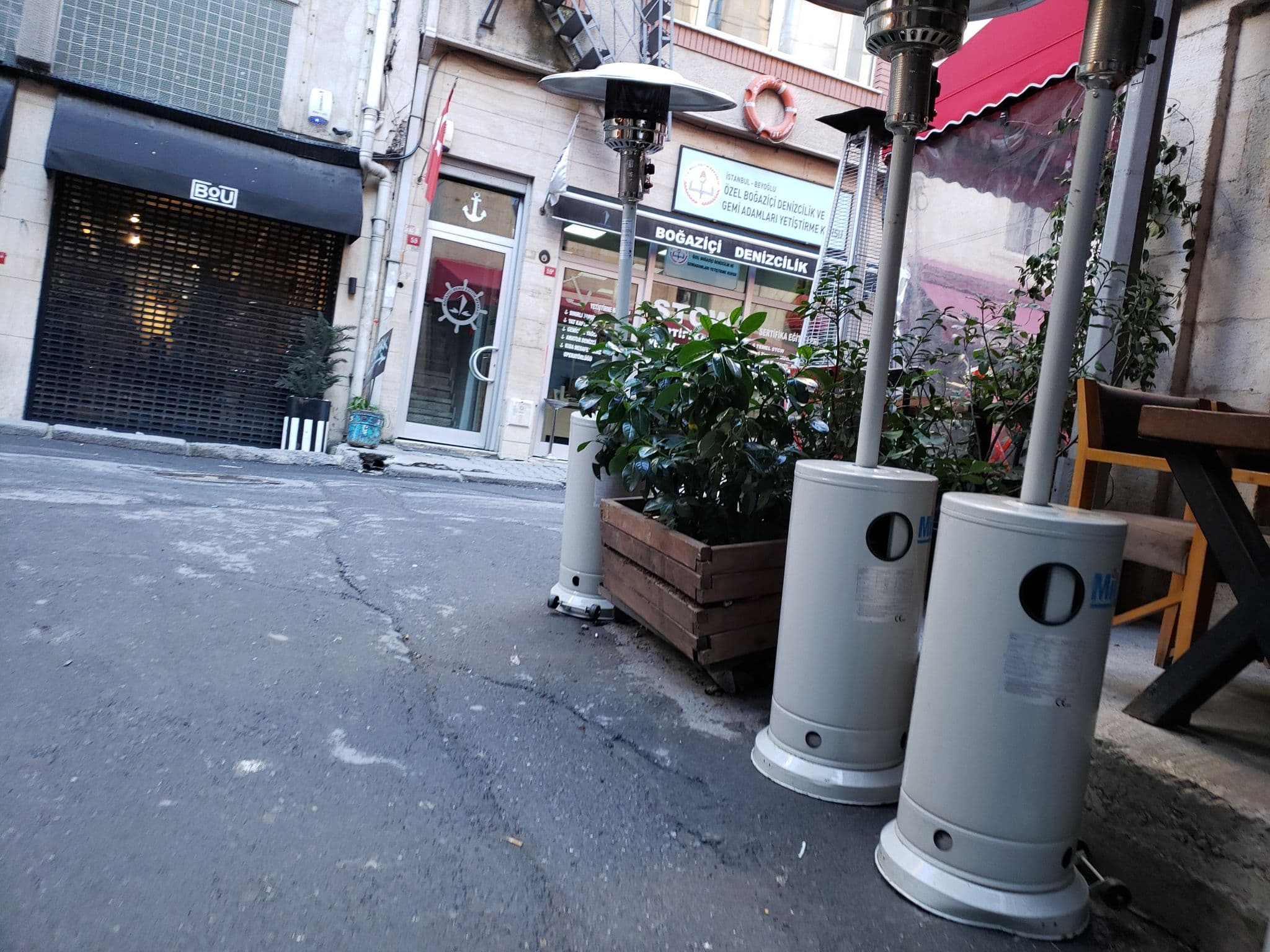 Street view near Nabu Hotel Karaköy, Eminönü