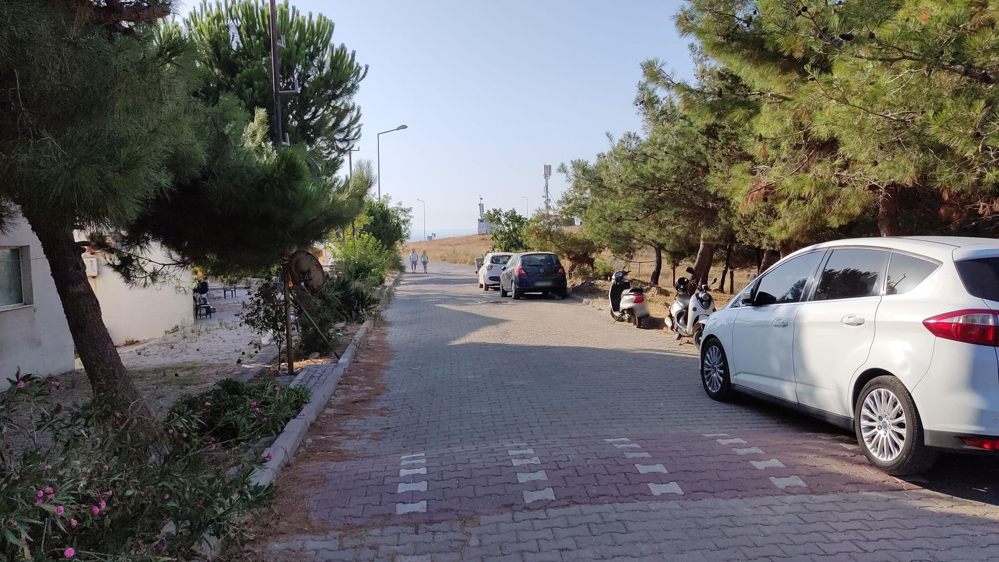 Street view near Belediye Lojmanları, Bozcaada — © orkut (CC BY-SA · Mapillary)