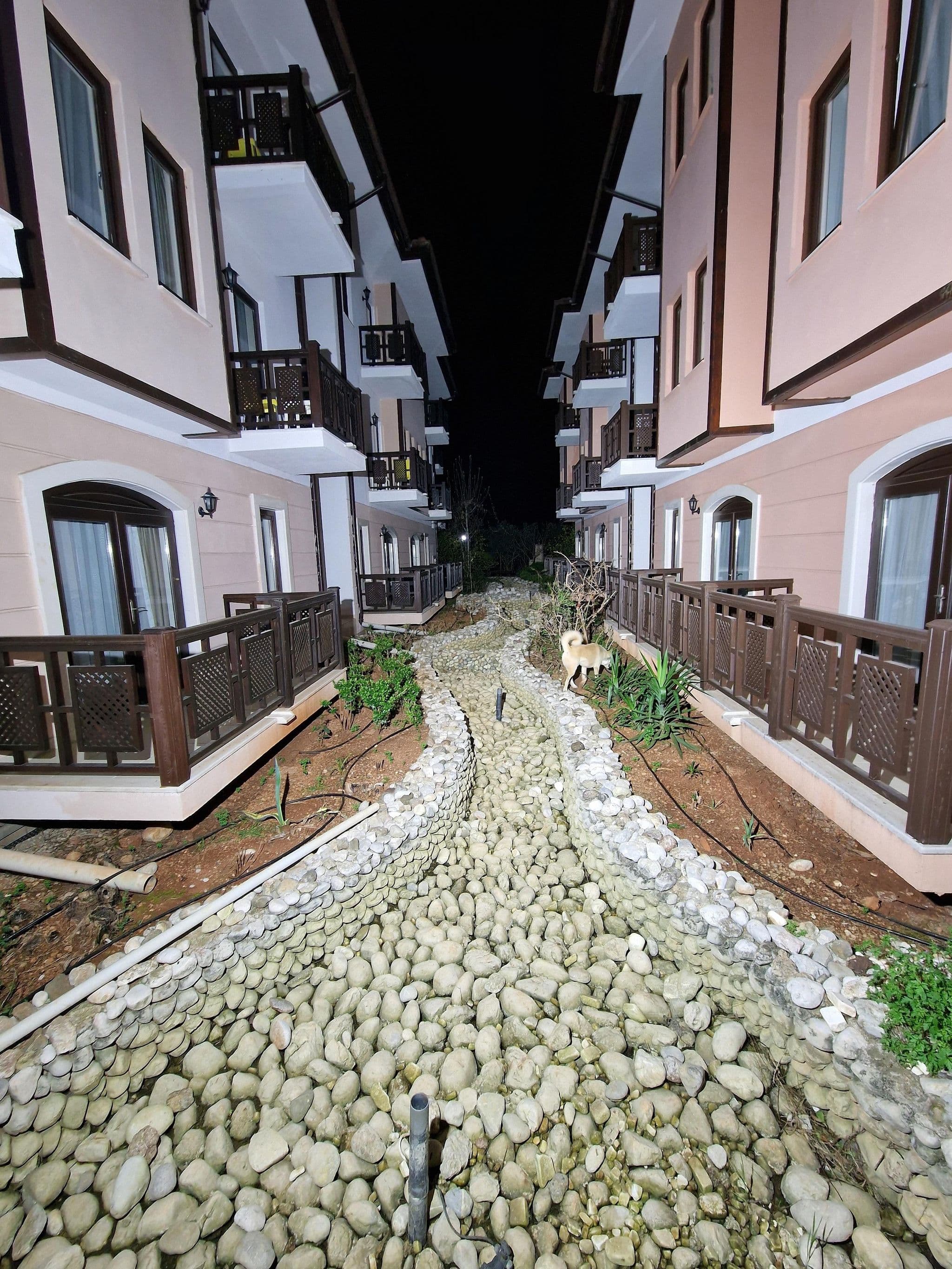 Street view near Ayka Vital Park Hotel, Duacı — © km2bp (CC BY-SA · Mapillary)