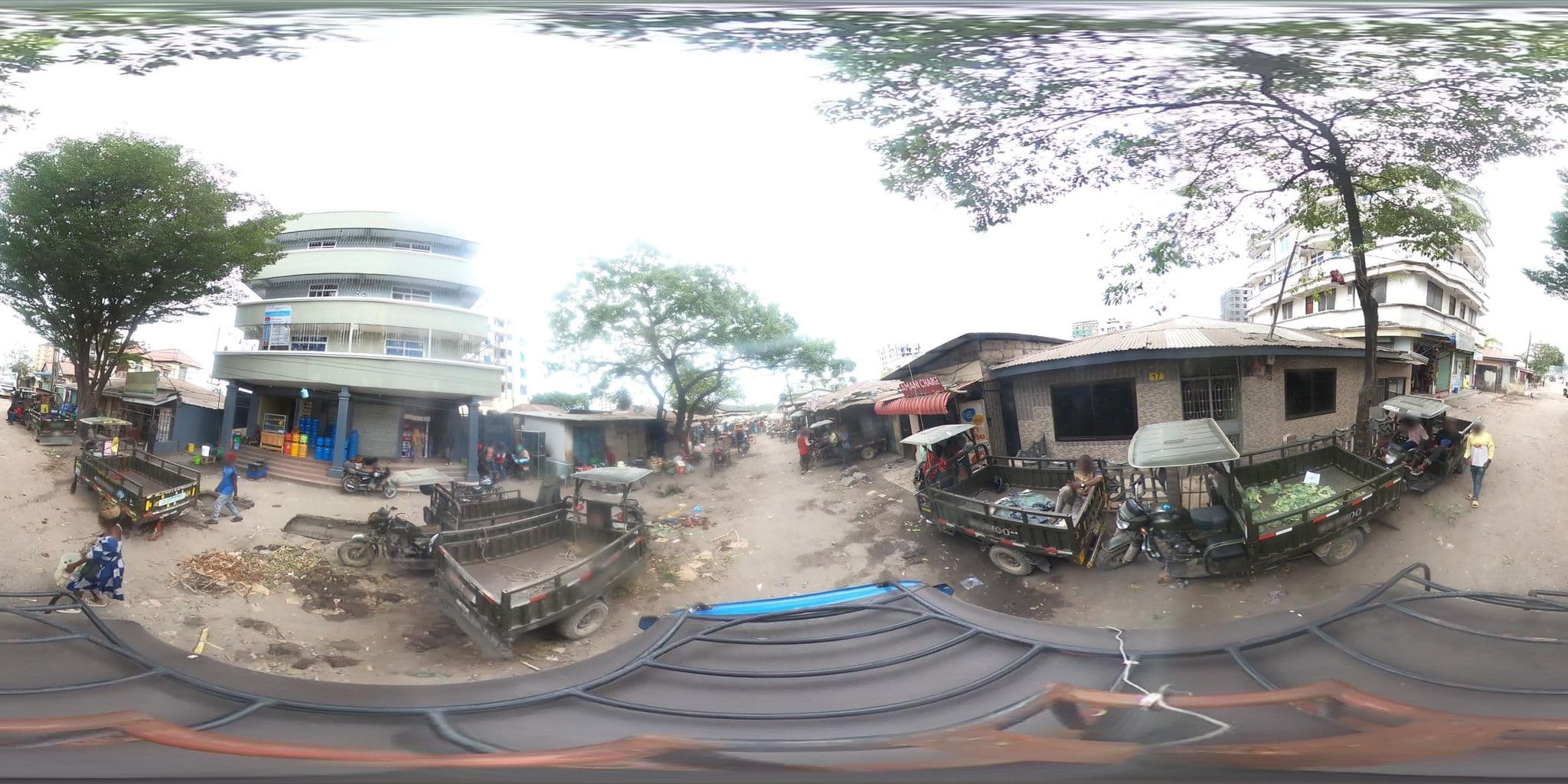 Street view near JM Hotel, Dar es Salaam