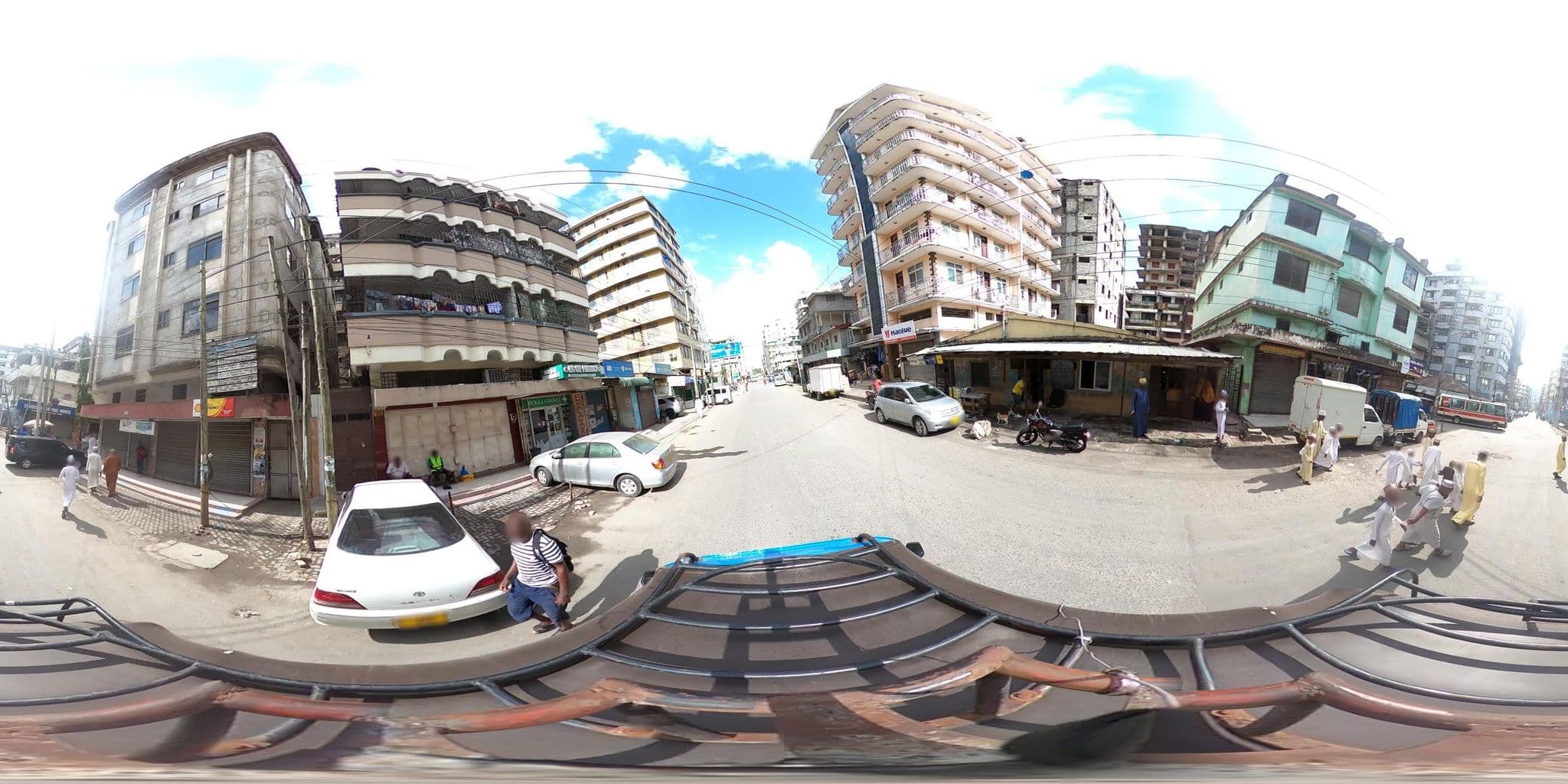 Street view near Joys spares, Dar es Salaam