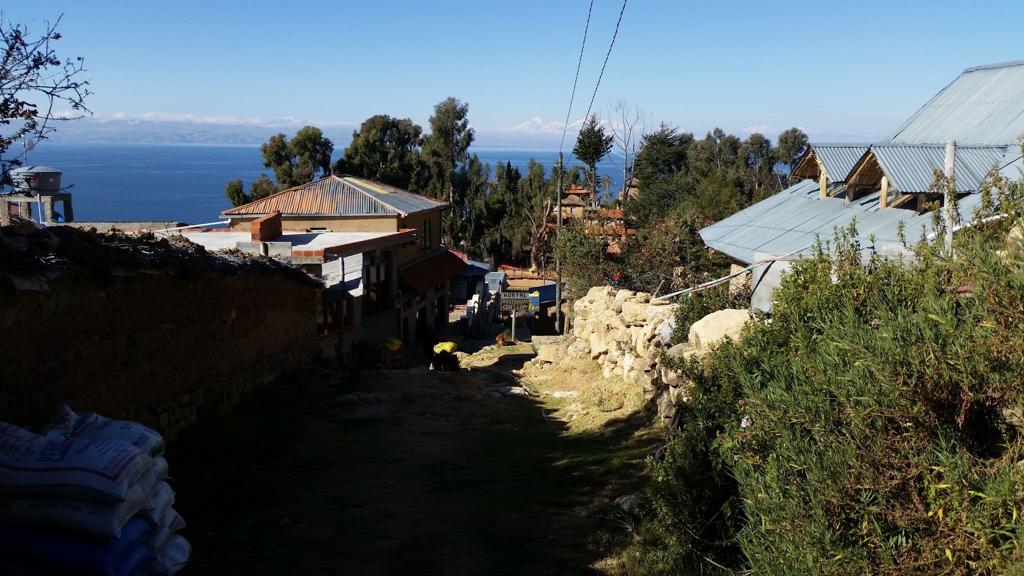 Street view near Arco Iris Hostal y Restaurant, Yumani — © ejegg (CC BY-SA · Mapillary)