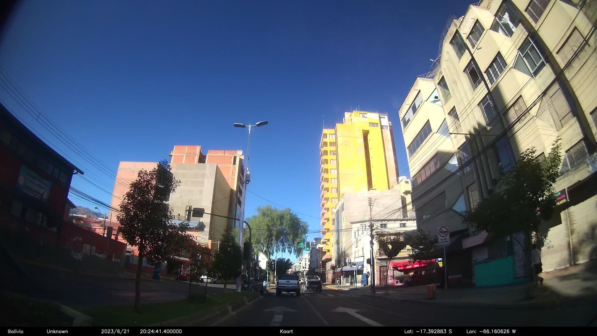 Street view near Hotel Heroínas, Cochabamba — © kaart_2 (CC BY-SA · Mapillary)