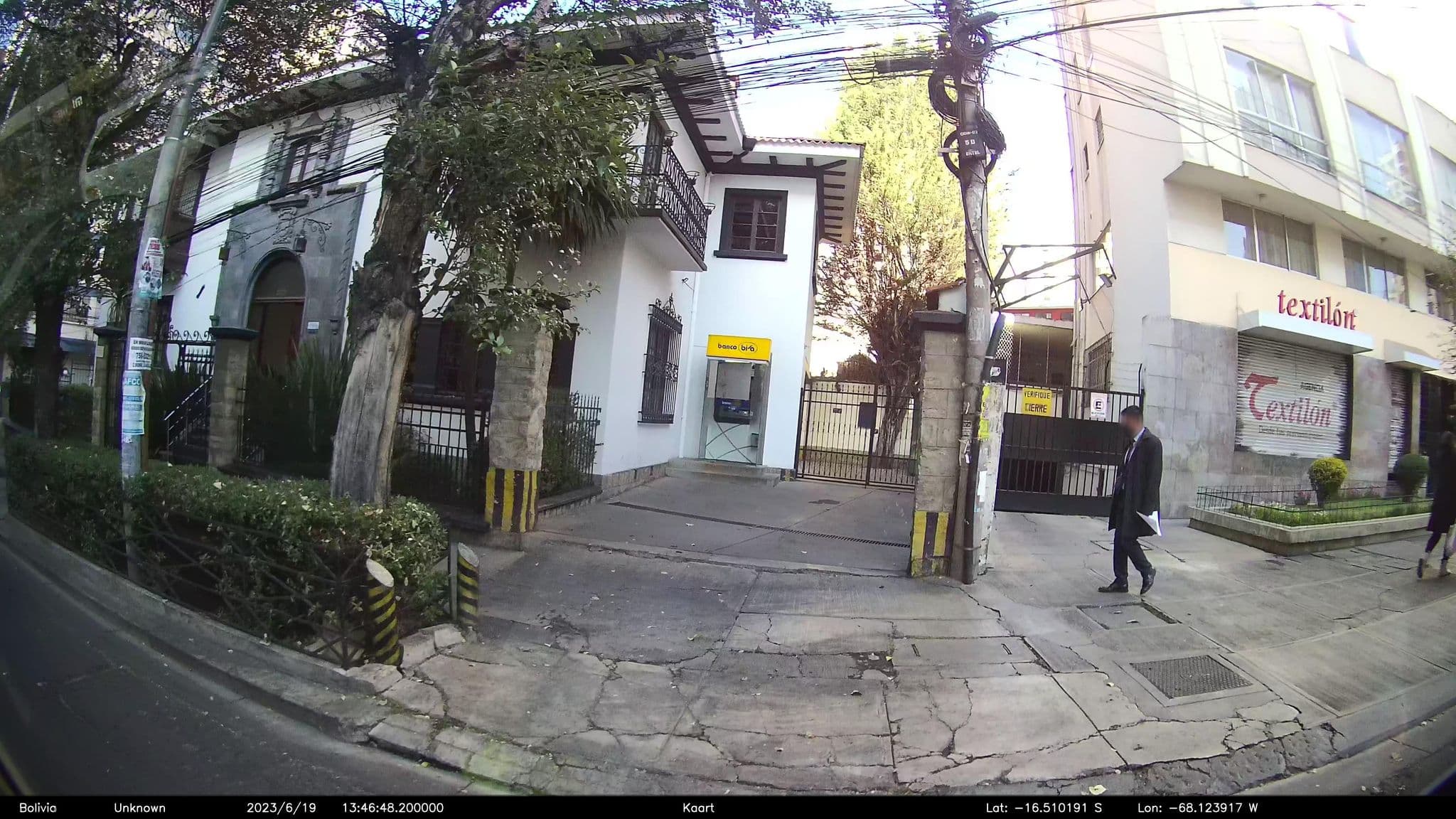Street view near Casa Wuayna, La Paz