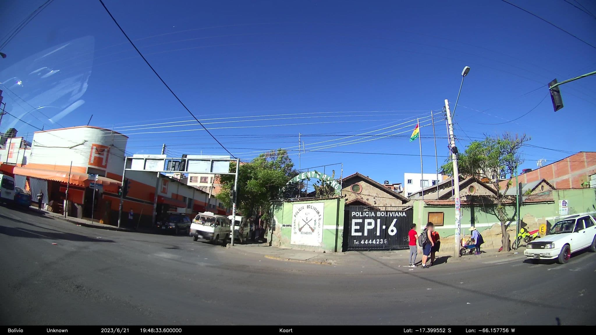 Street view near Hostal Ecuatorial, Cochabamba — © kaart_2 (CC BY-SA · Mapillary)