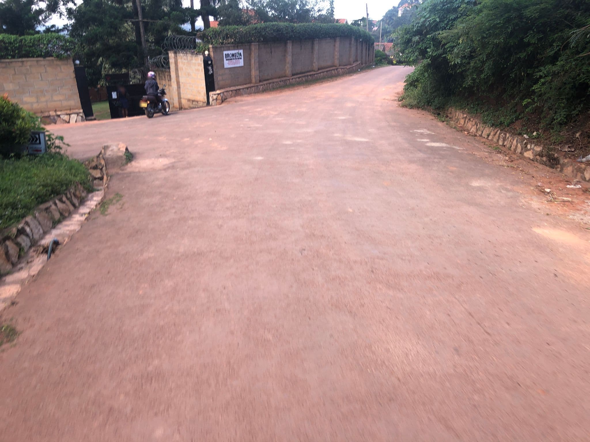 Street view near Bromelia Guest House, Kampala