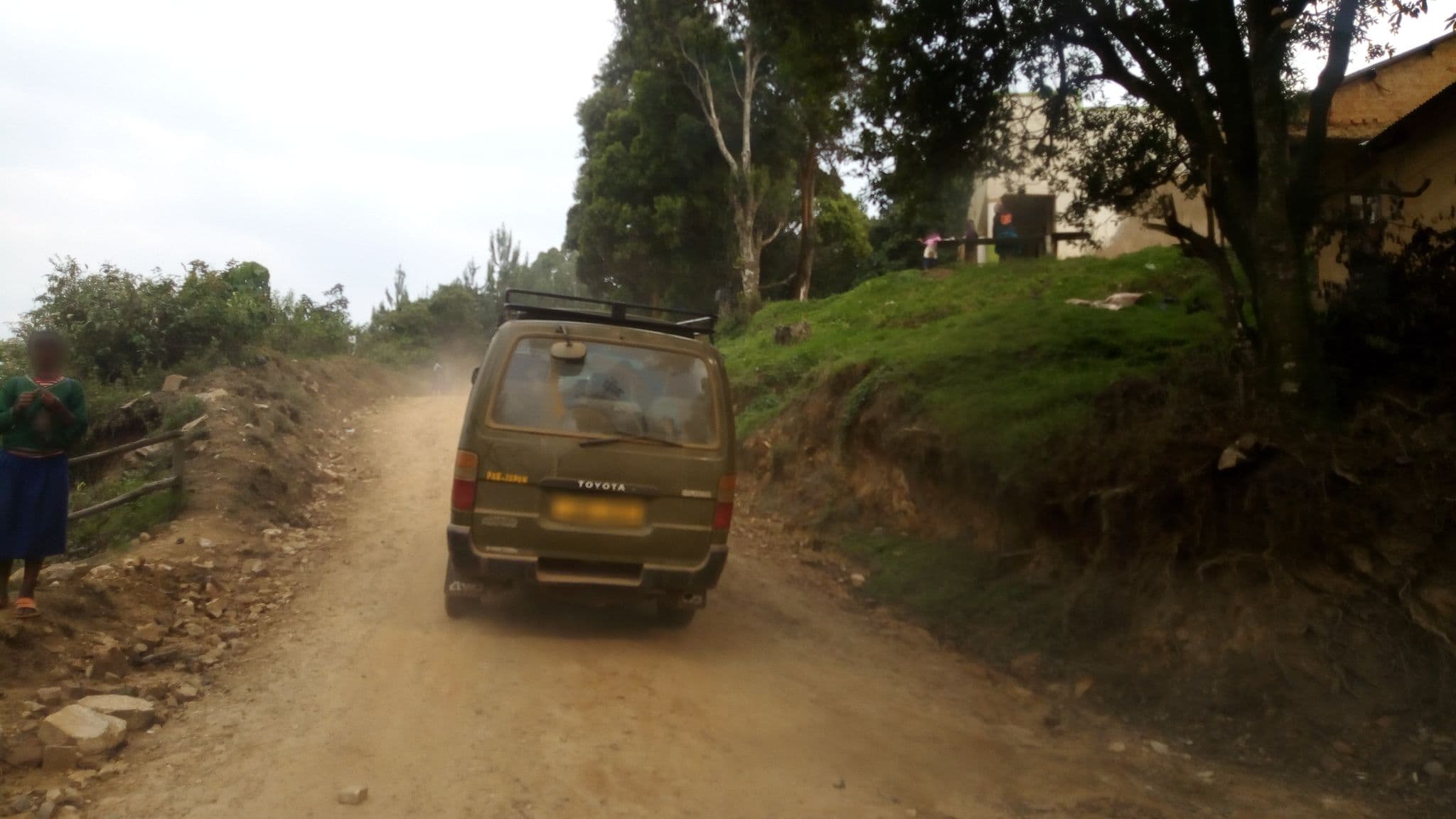 Street view near Clouds Mountain Gorilla, Kanungu — © klain890 (CC BY-SA · Mapillary)