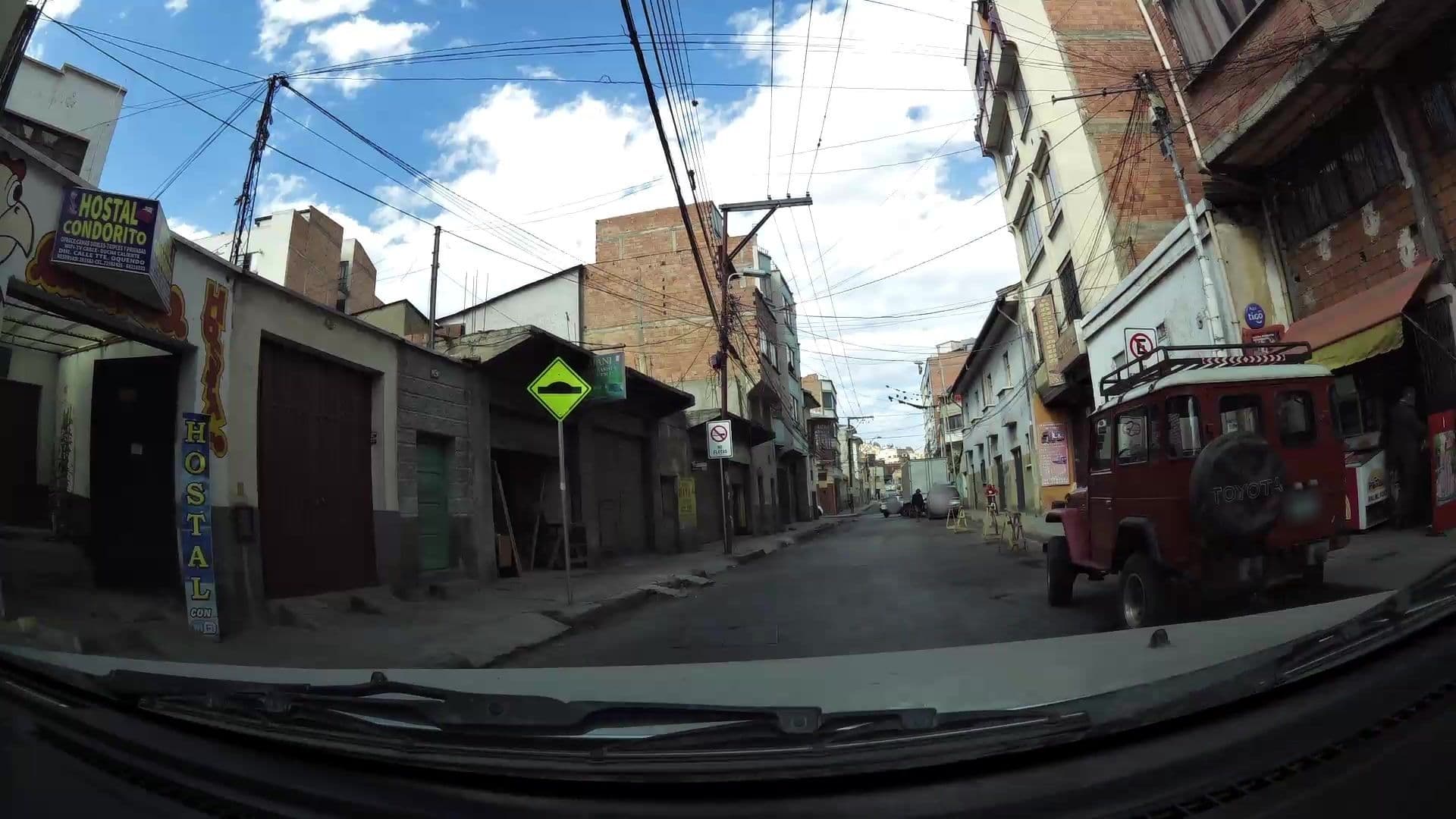 Street view near Hostel Condorito, La Paz