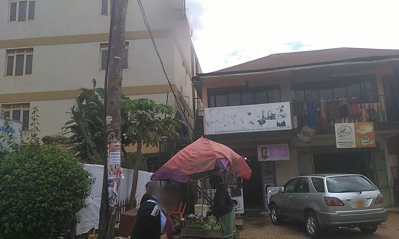 Street view near caravan hotel, Kireka — © ralebipim (CC BY-SA · Mapillary)