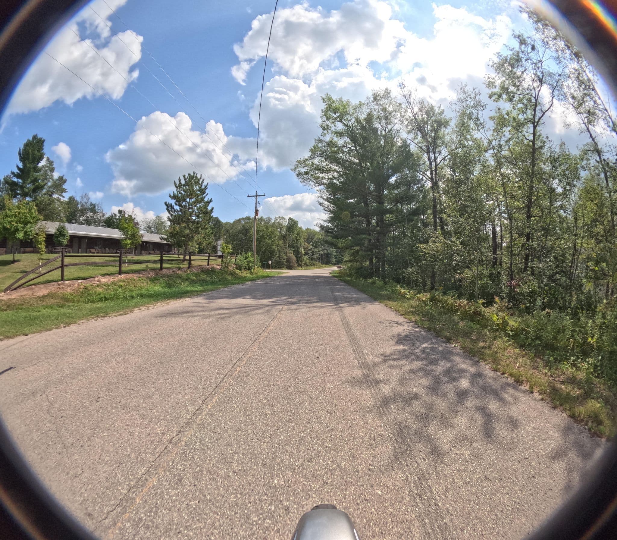 Street view near Hilltop Resort, Peshtigo — © theman (CC BY-SA · Mapillary)