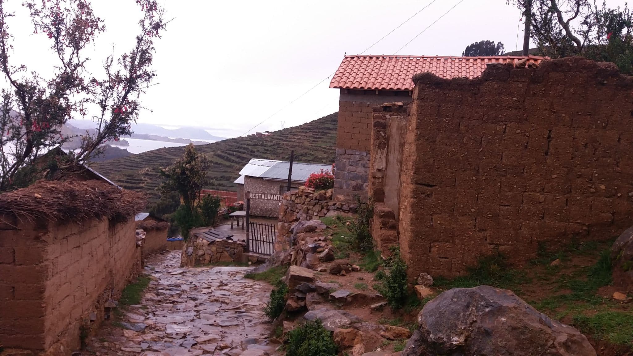 Street view near Hostal Isla del Sol, Yumani — © 5m4u9 (CC BY-SA · Mapillary)