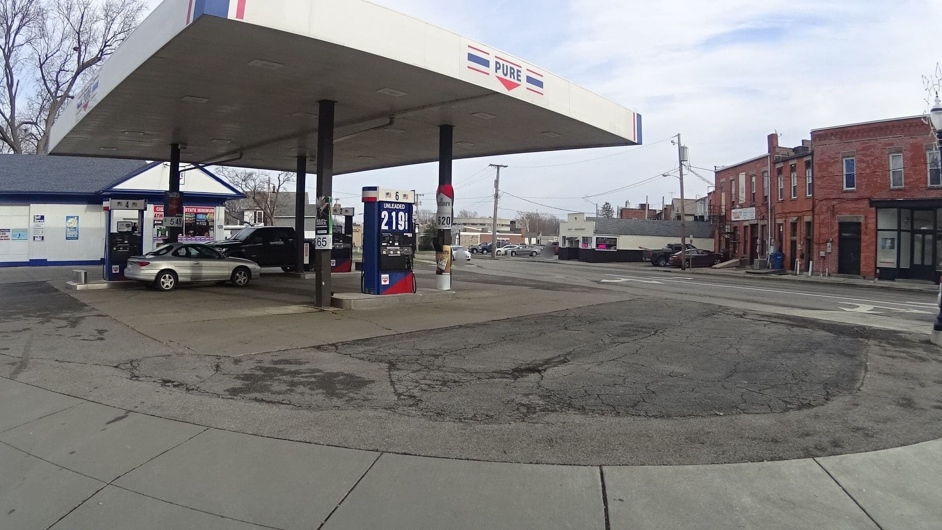 Street view near Sandstone Suites, Lorain — © loraincoauditor (CC BY-SA · Mapillary)