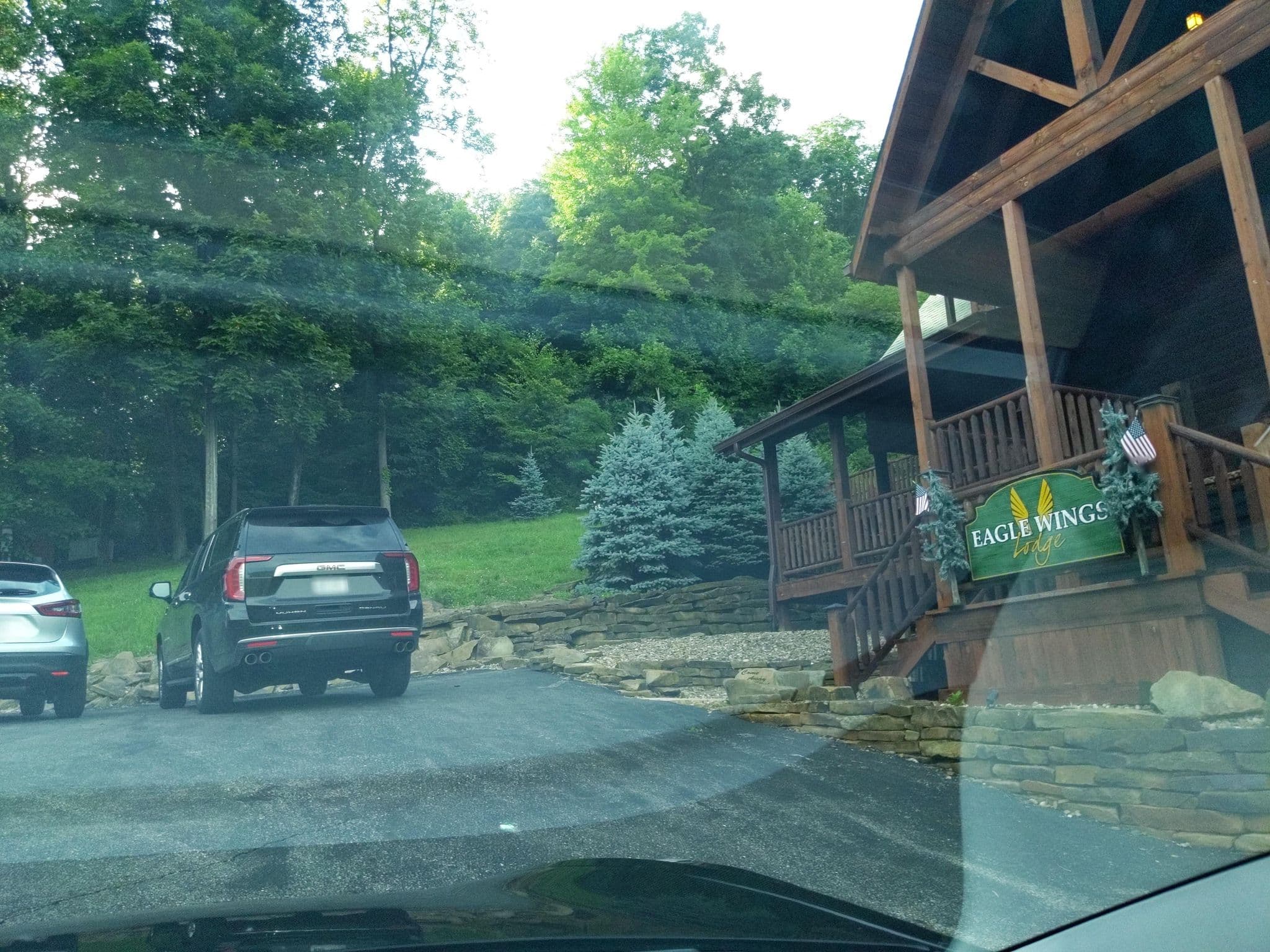 Street view near Eagles Wing Lodge, Circleville — © treestryder (CC BY-SA · Mapillary)