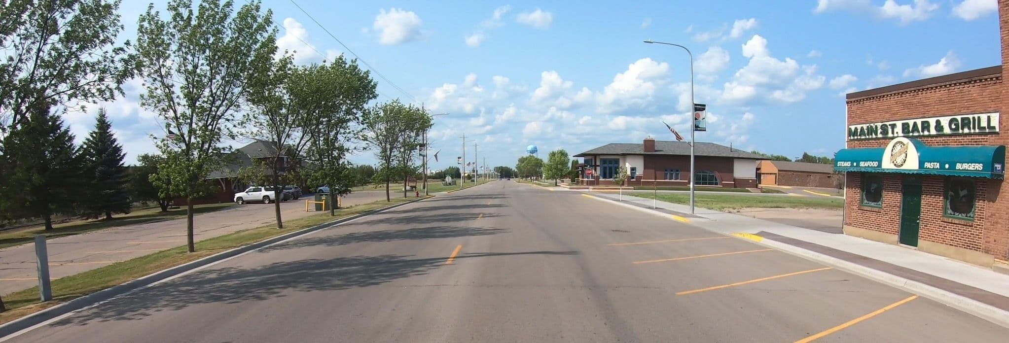 Street view near Russel's Hotel & Bar, Warroad — © networklanman (CC BY-SA · Mapillary)
