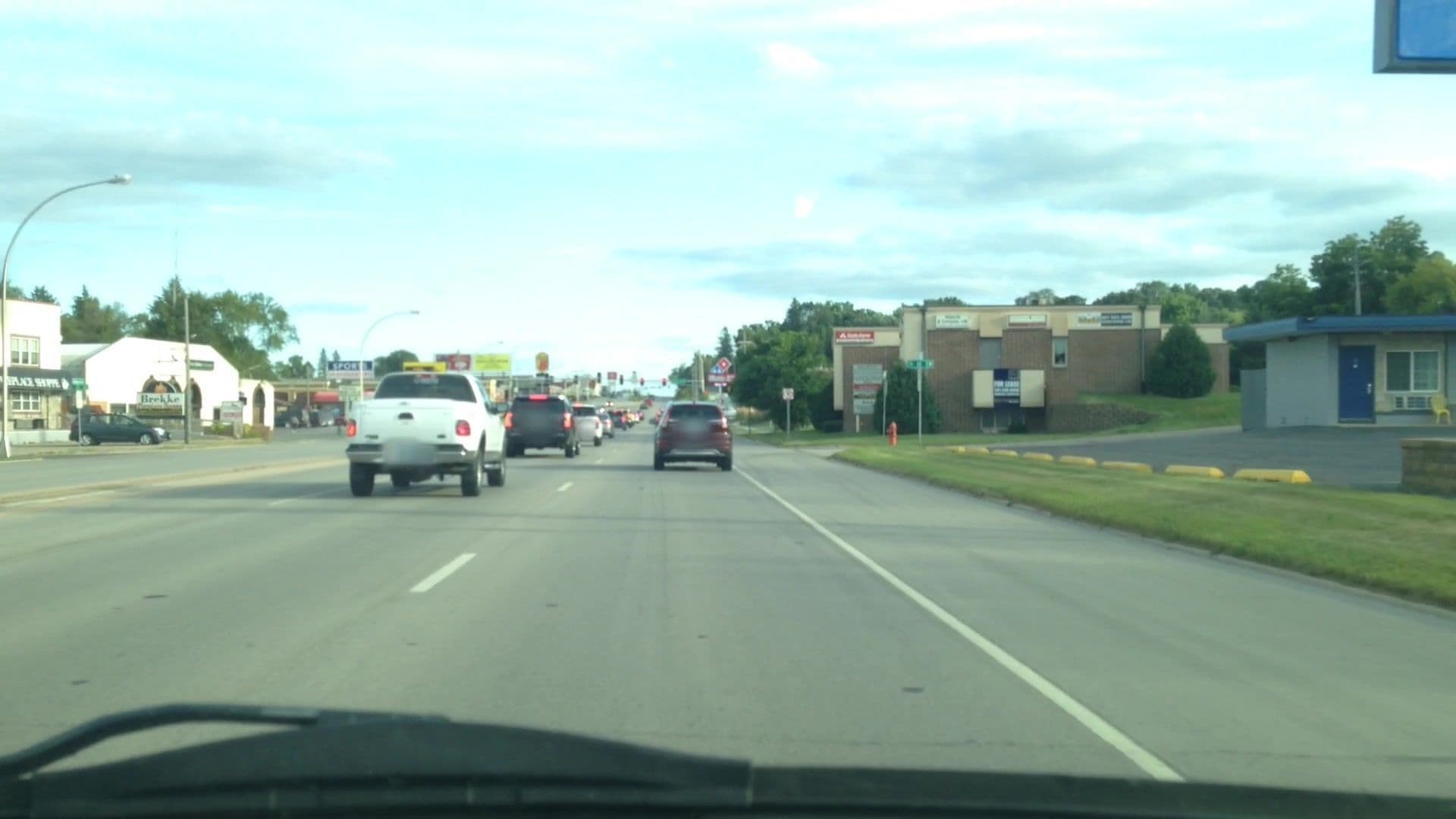Street view near Rochester Inn, Byron — © lvl5 (CC BY-SA · Mapillary)