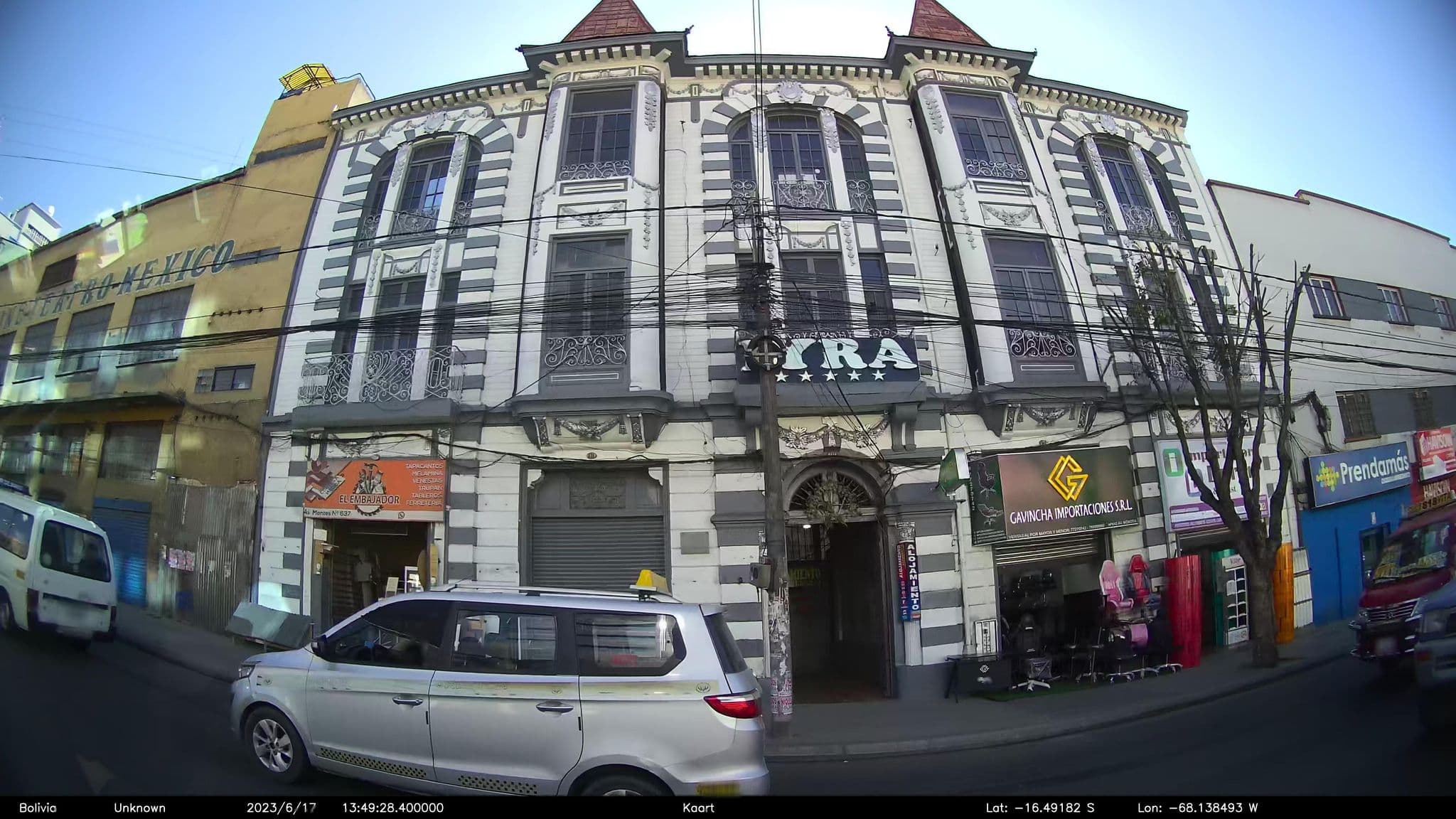 Street view near Bunkie Hostel, La Paz