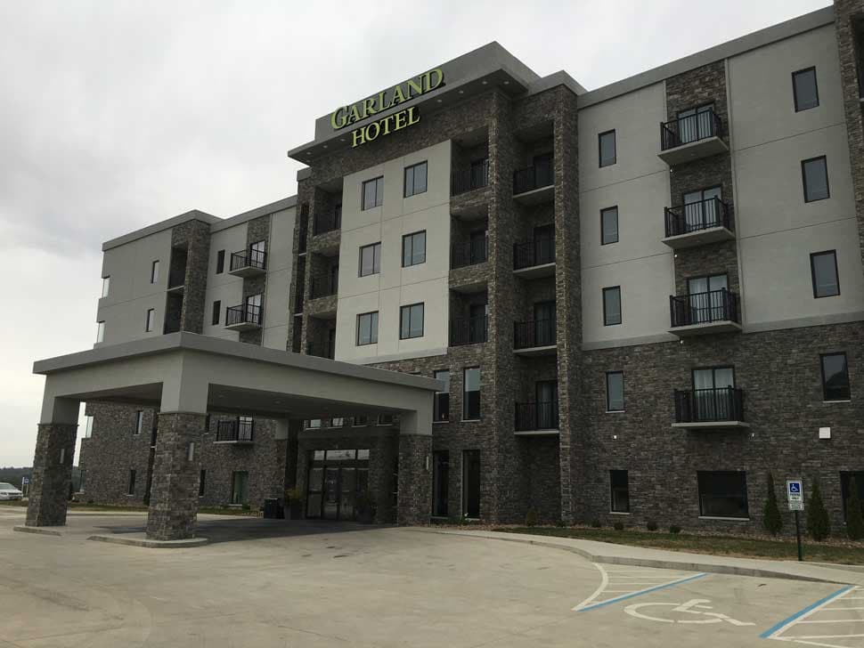 Garland Hotel, Hotel in New Concord