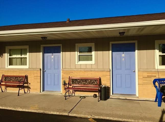 The Edgewood Motel, Motel in Peshtigo