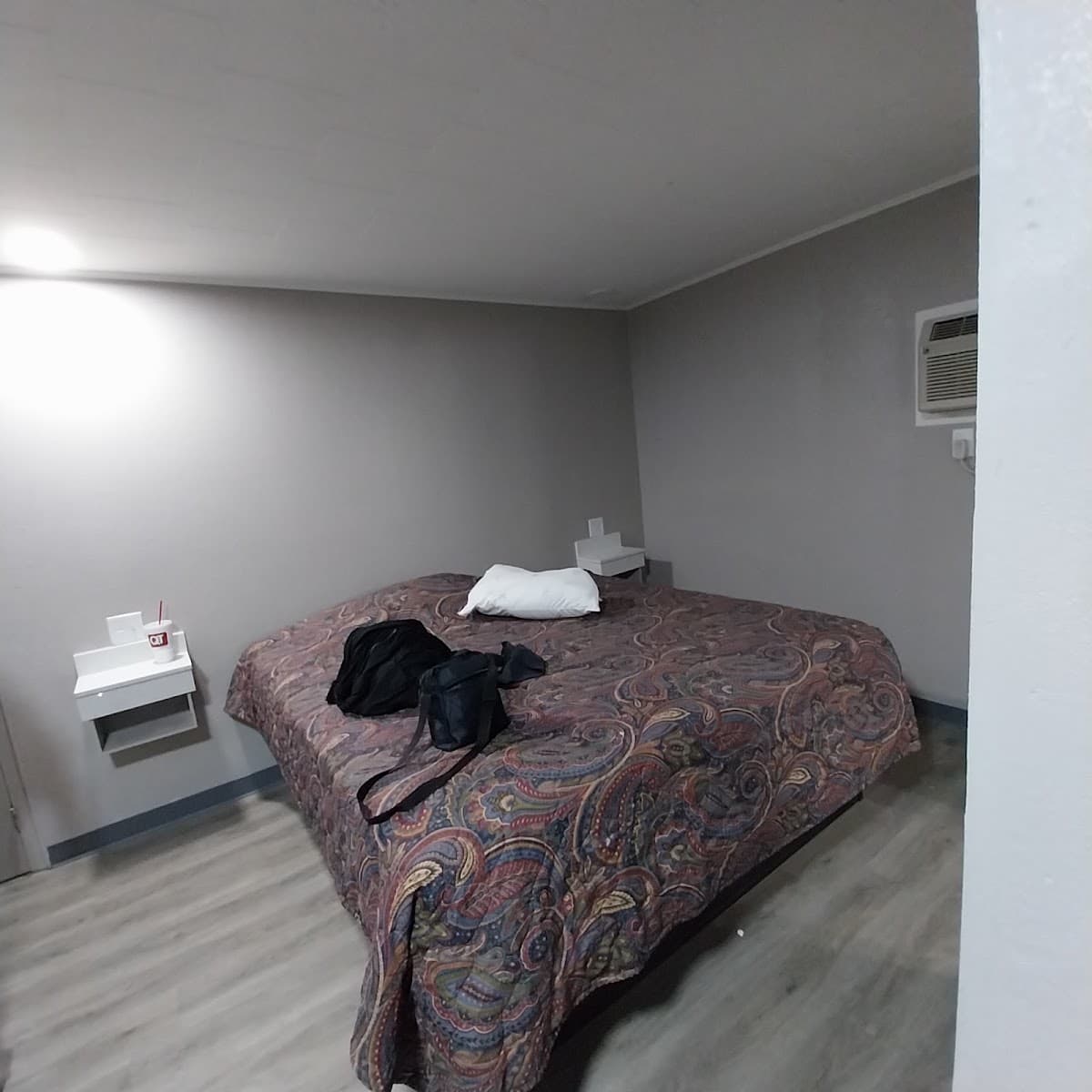 Chippewa Hotel, Hotel in Affton