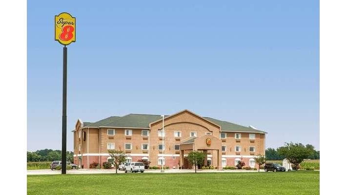 Super 8 by Wyndham Grayville, Motel in Grayville